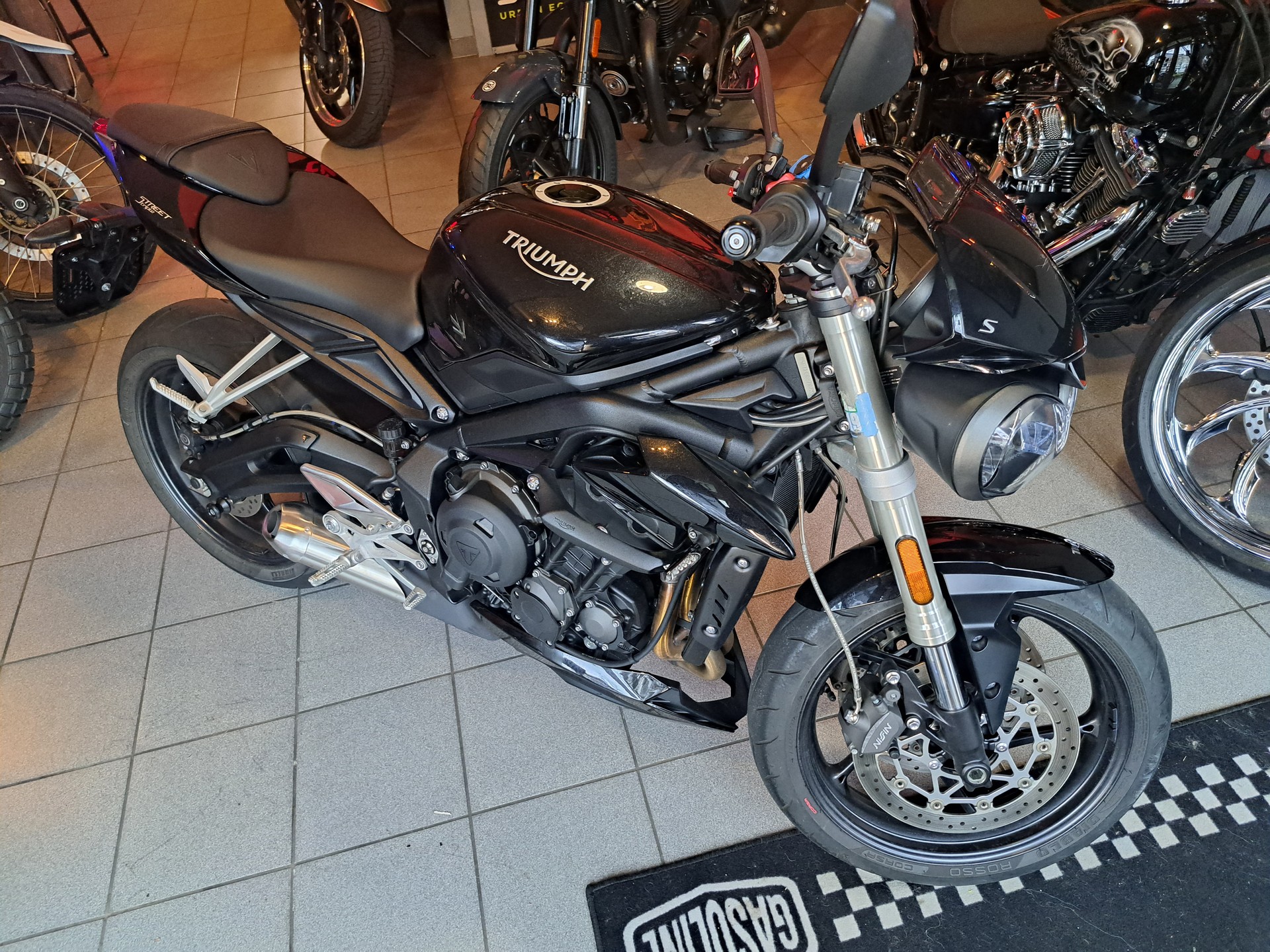 TRIUMPH Street Triple-image-3