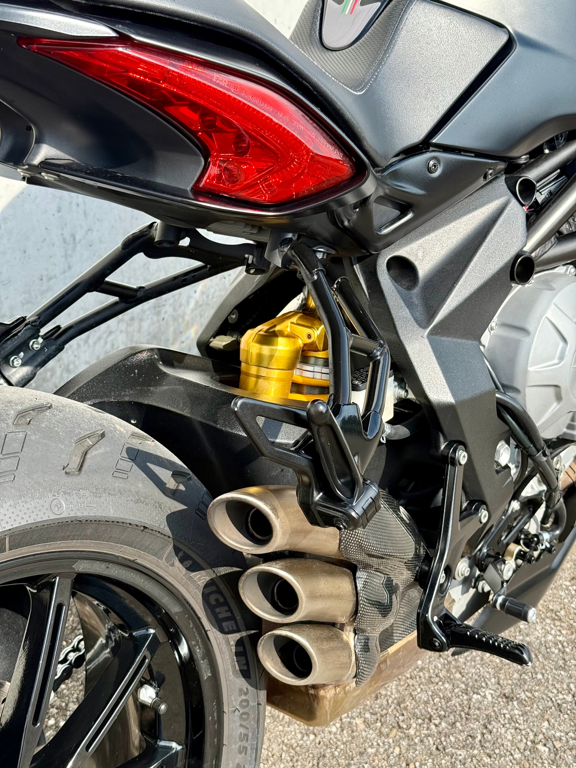 MV AGUSTA Dragster 800 ABS-image-7