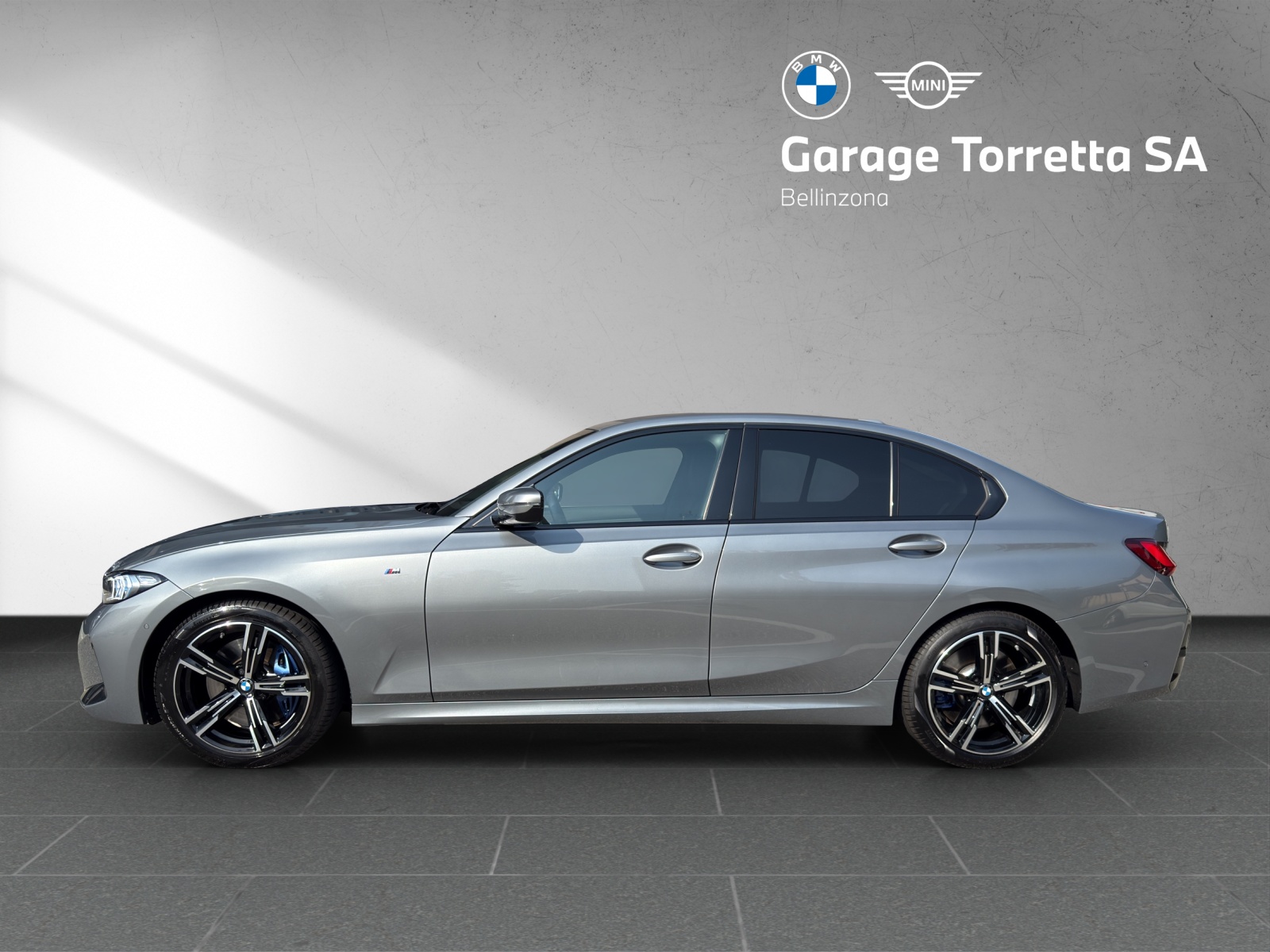 BMW 330d xDrive 48V Steptronic M Sport-showroom-element-1