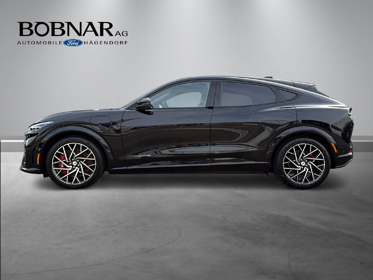 FORD Mustang Mach-E Extended GT AWD-image-3