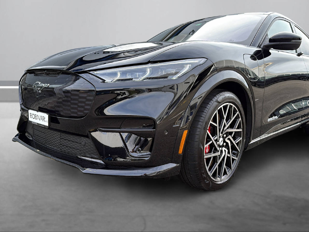 FORD Mustang Mach-E Extended GT AWD-image-1