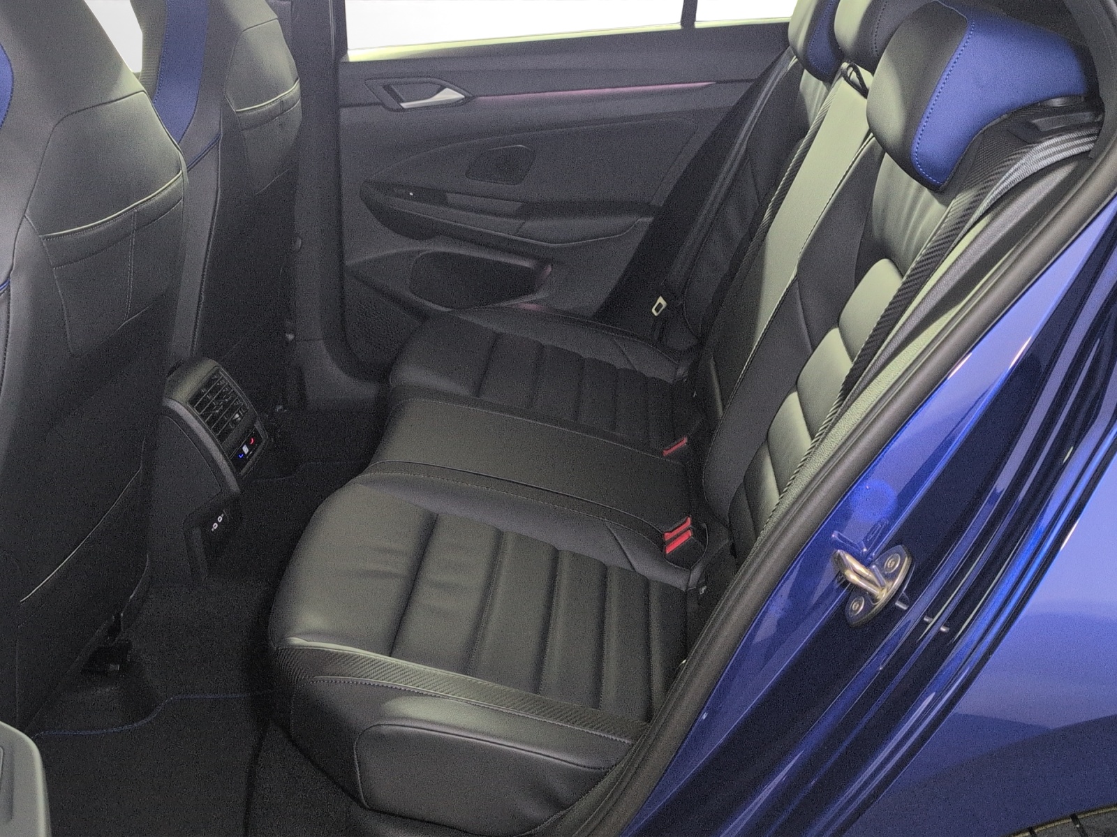 VW Golf 2.0 TSI R Black Edition DSG 4 Motion-image-7