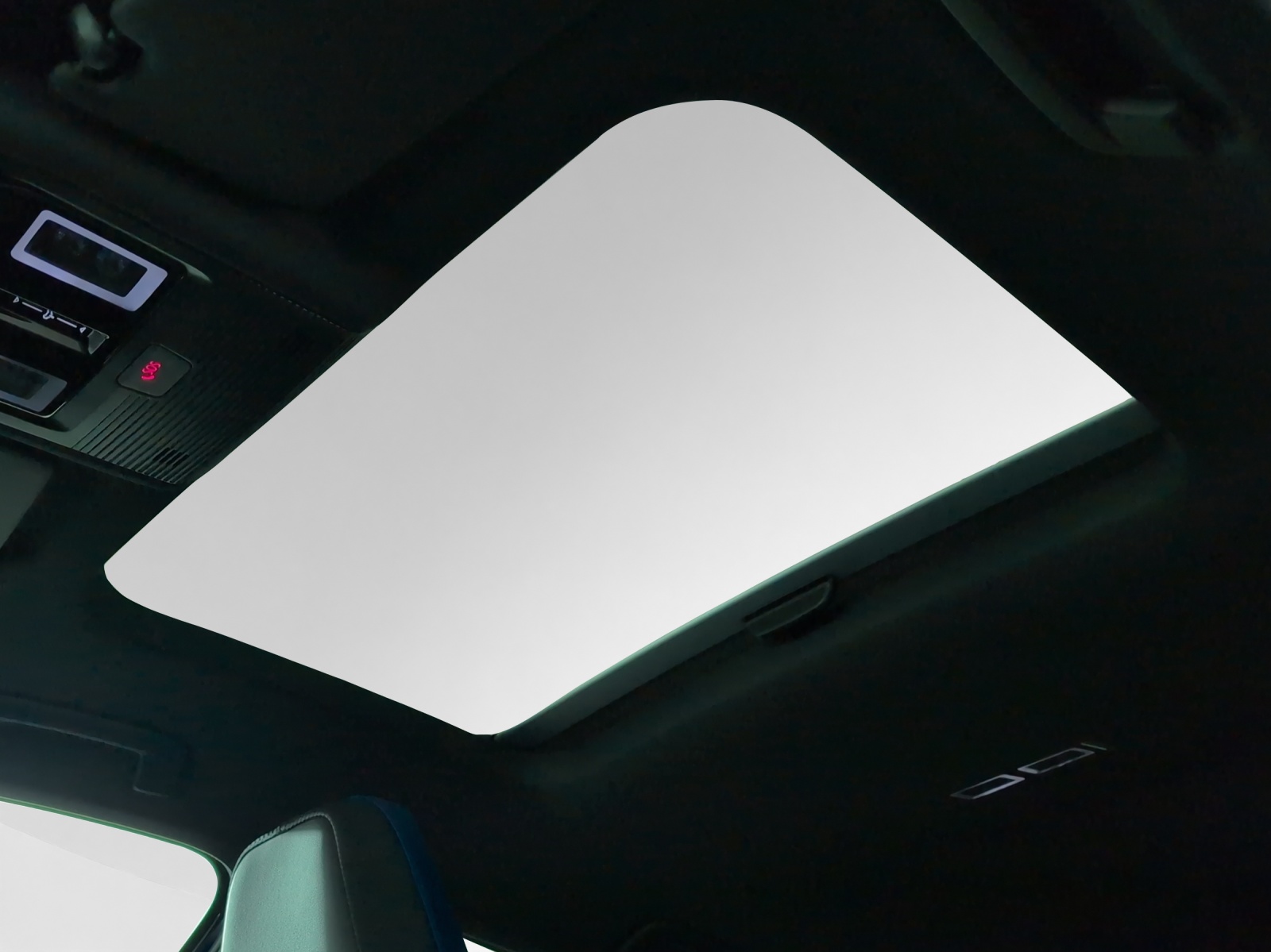 VW Golf 2.0 TSI R Black Edition DSG 4 Motion-image-13