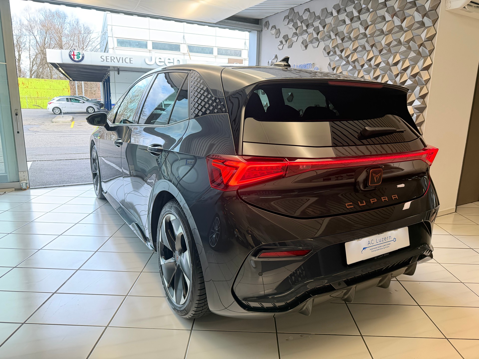 CUPRA Born 58 kWh | SoH 96.1%-showroom-element-2