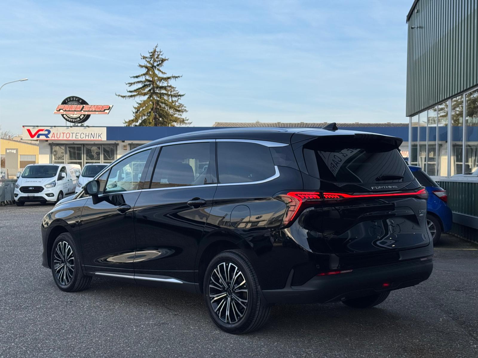 FORTHING 4 U-Tour 1.5 Turbo PHEV-image-5