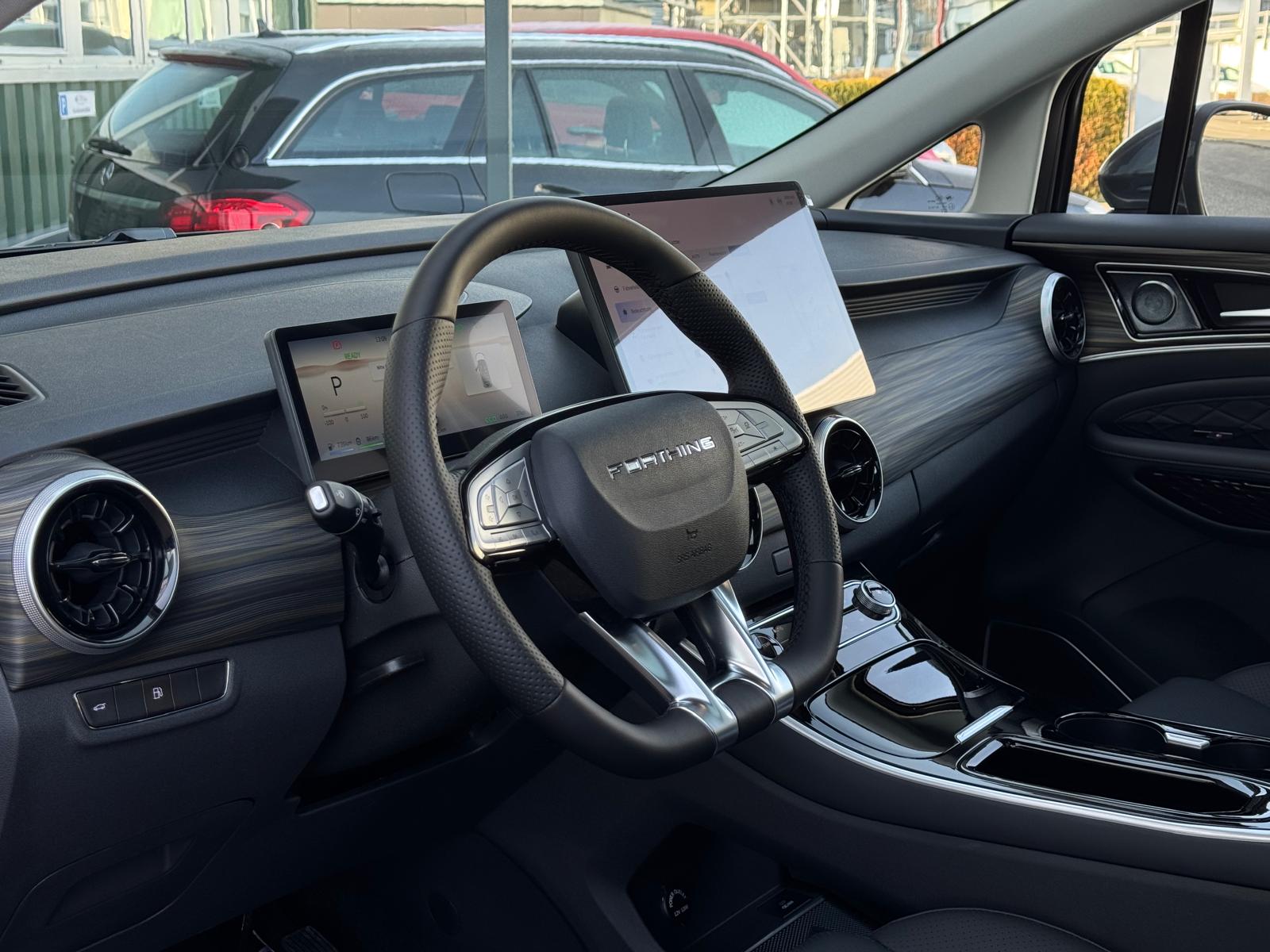 FORTHING 4 U-Tour 1.5 Turbo PHEV-image-13
