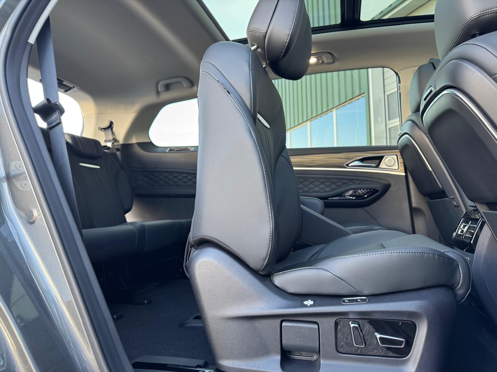 FORTHING 4 U-Tour 1.5 Turbo PHEV-image-17