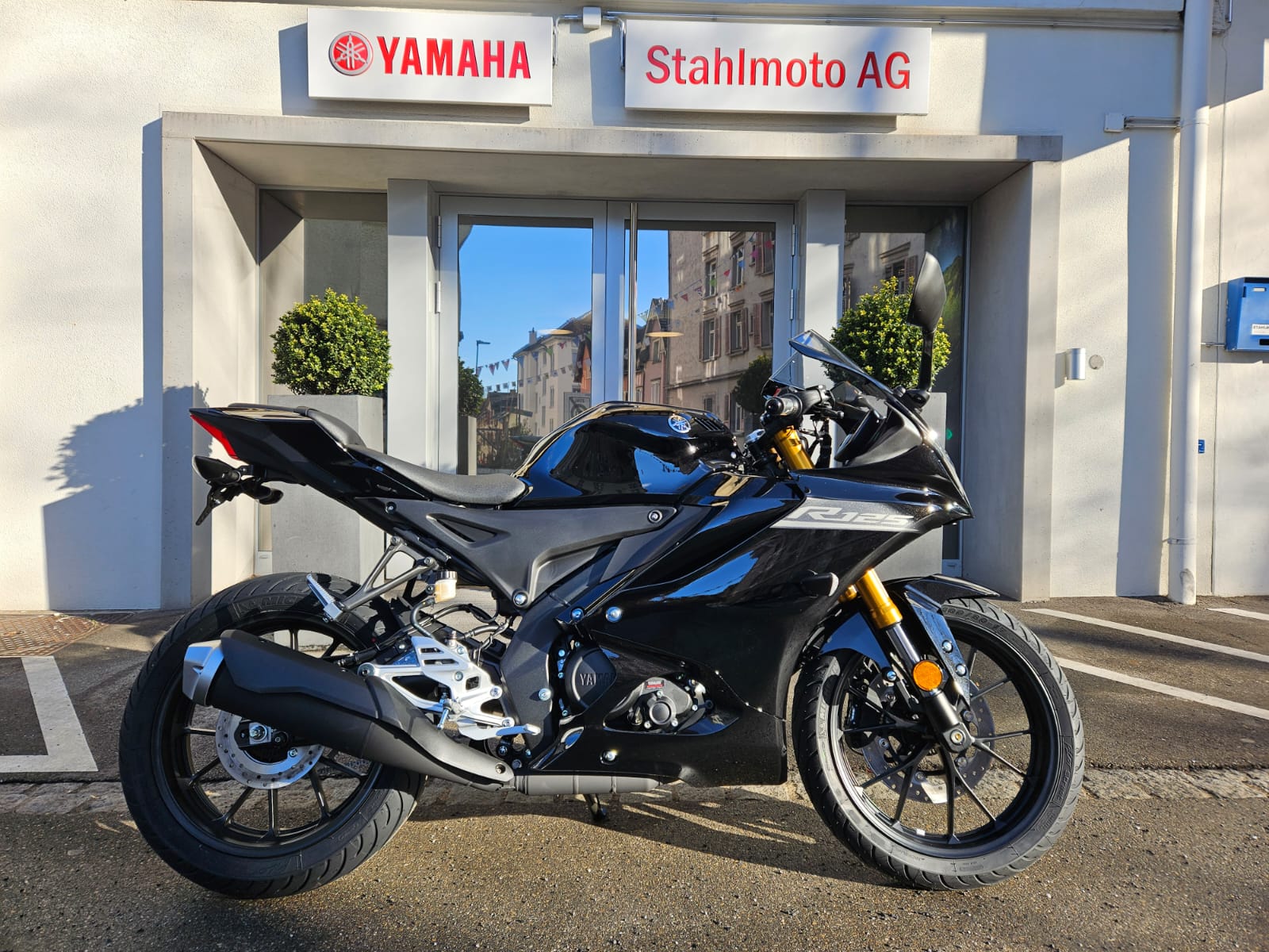 YAMAHA YZF-R 125 ABS-image-0