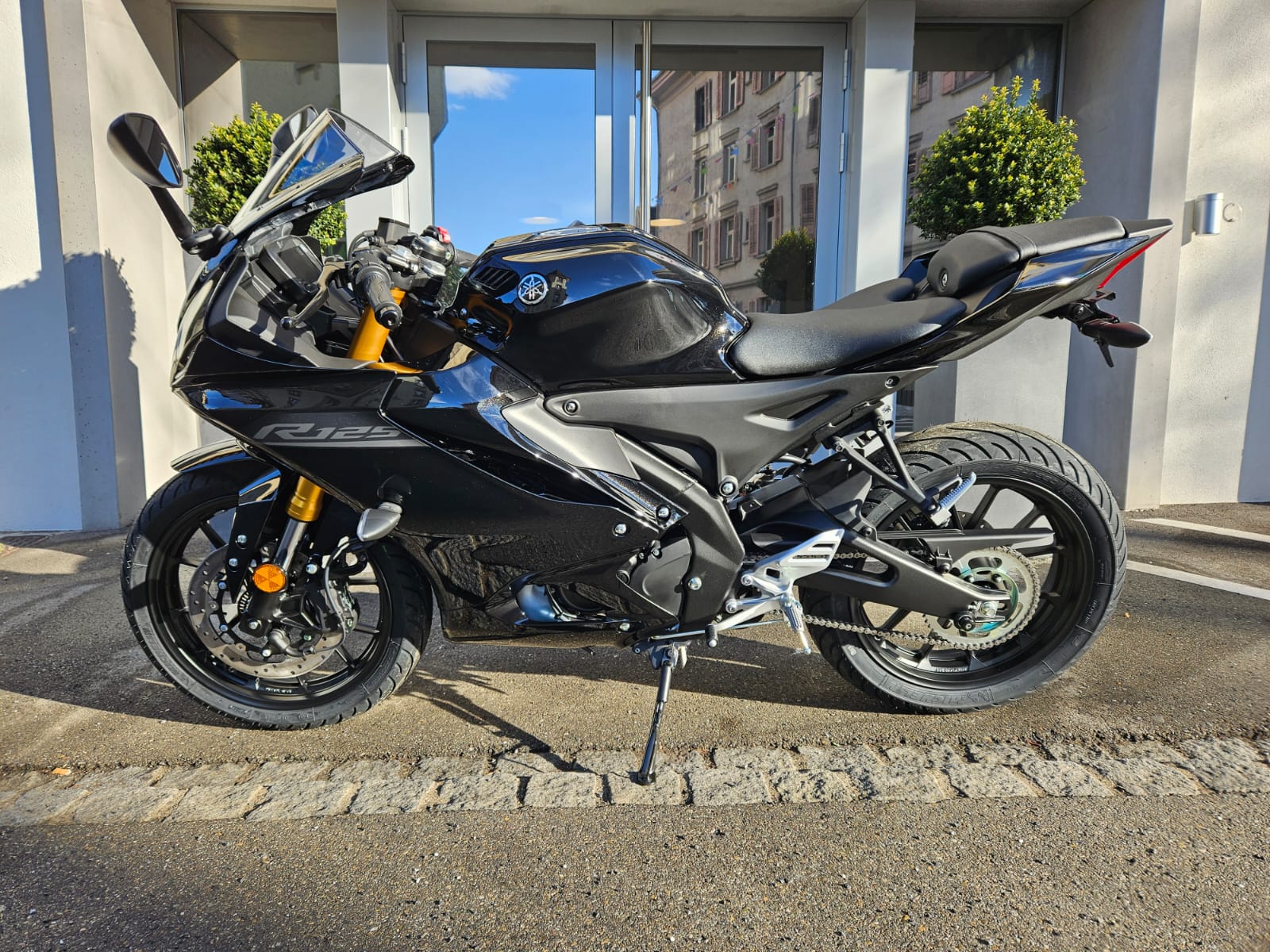 YAMAHA YZF-R 125 ABS-image-2