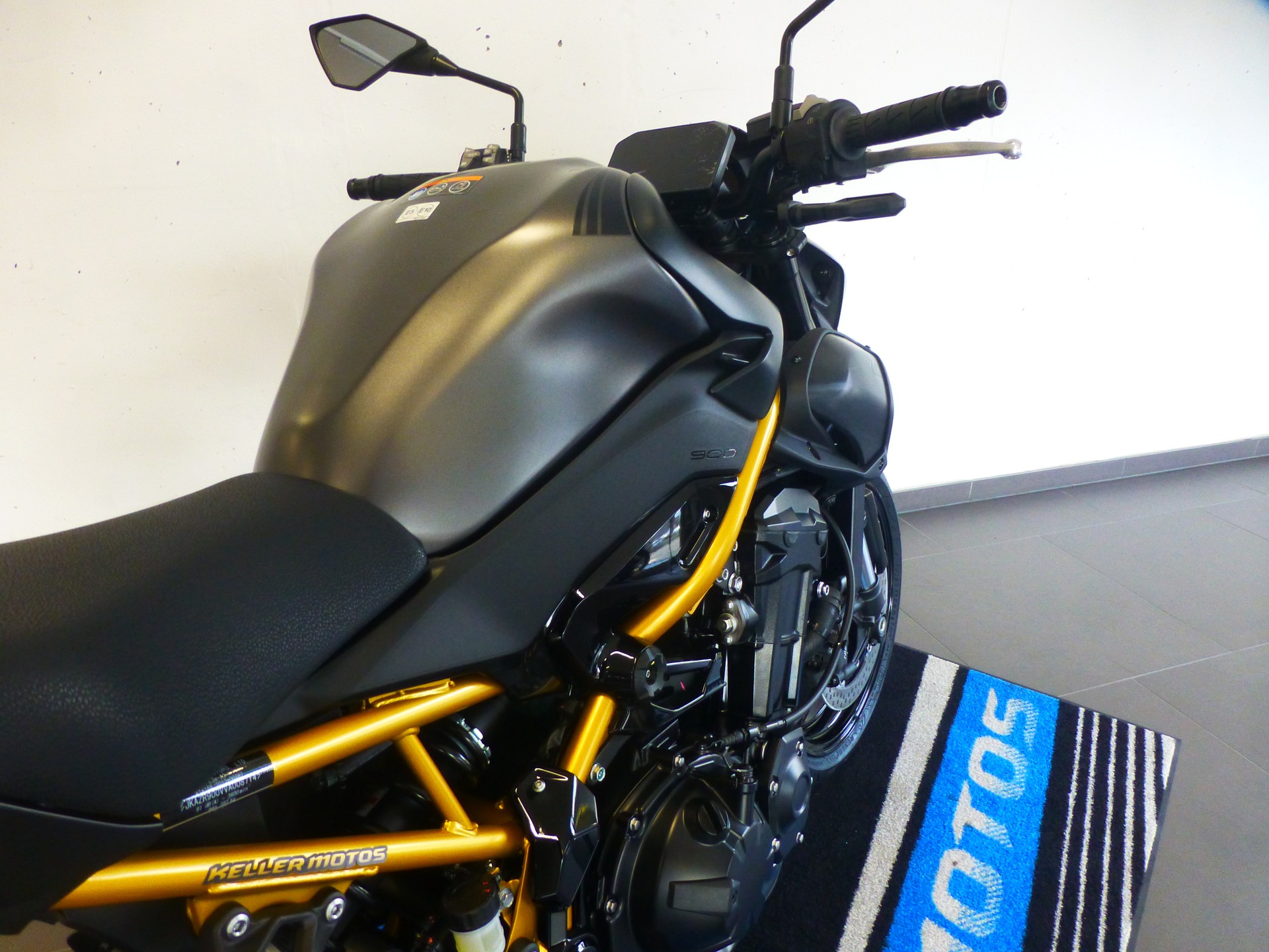 KAWASAKI Z 900 (35kW)-image-13