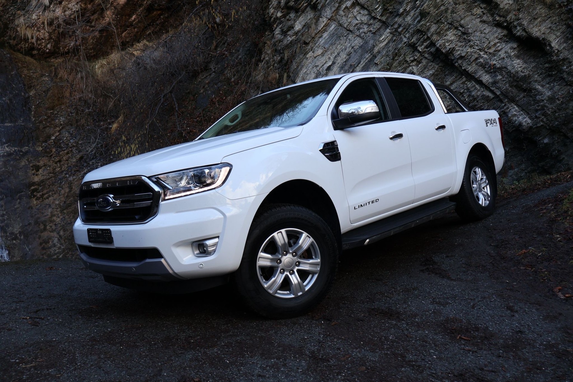 FORD Ranger Limited 2.0 Eco Blue 4x4 A-showroom-element-2
