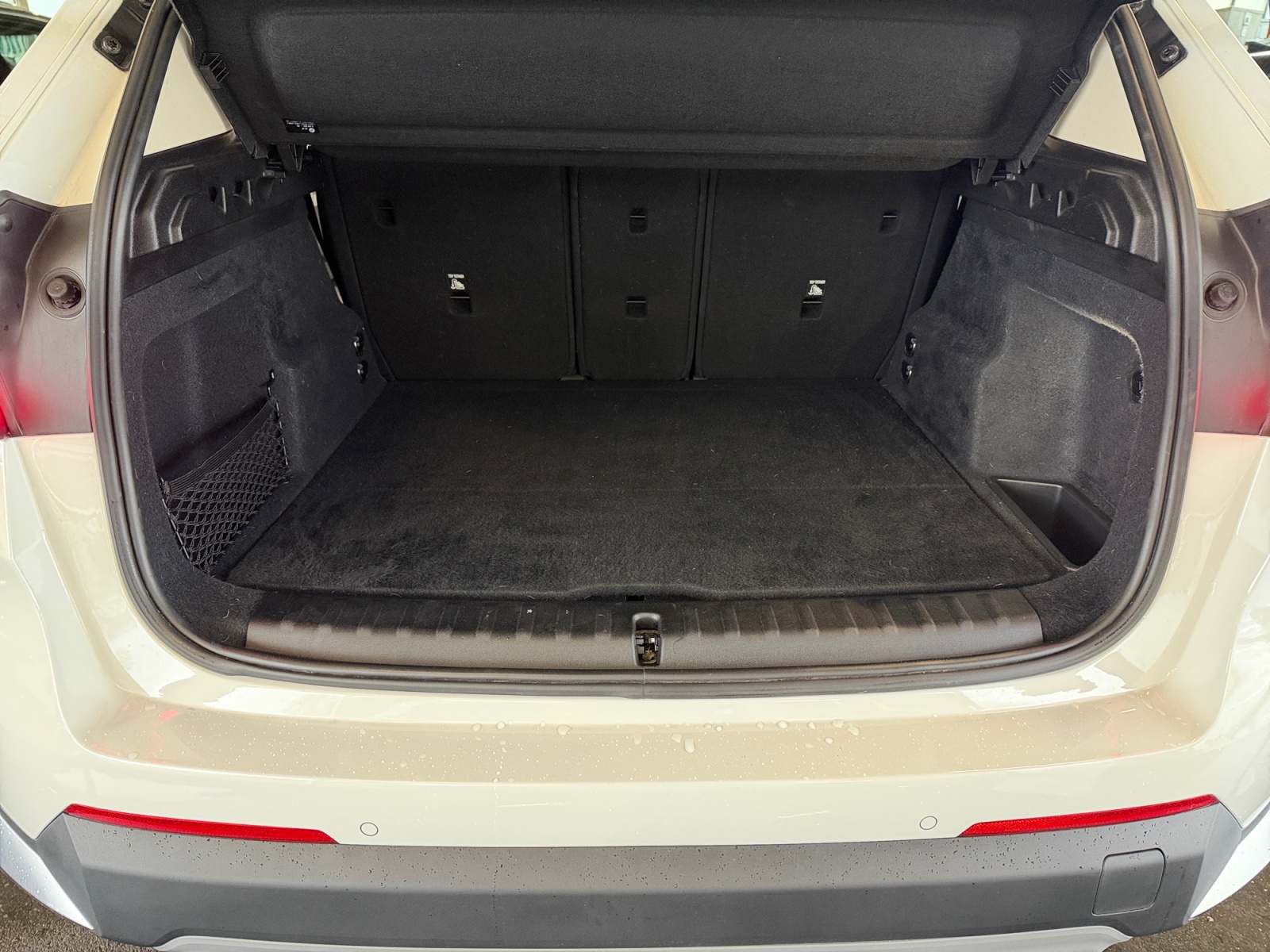 BMW X1 20d xDrive-image-14