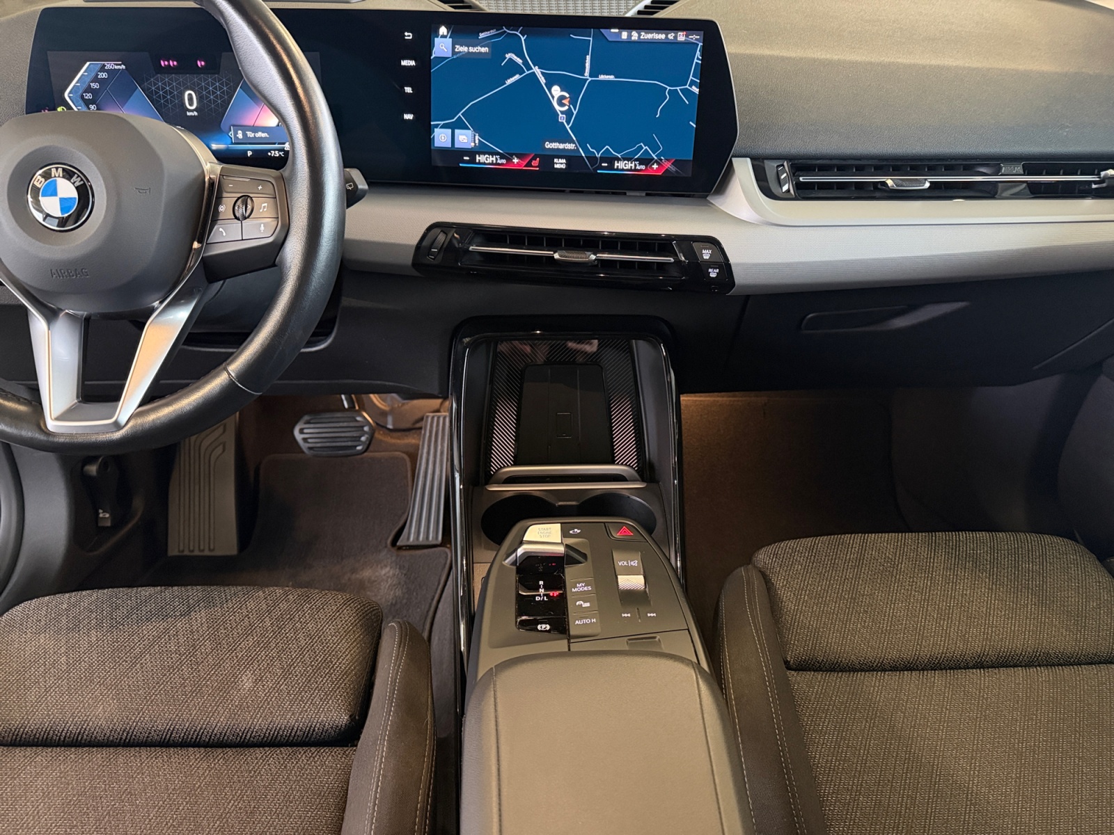 BMW X1 20d xDrive-image-10