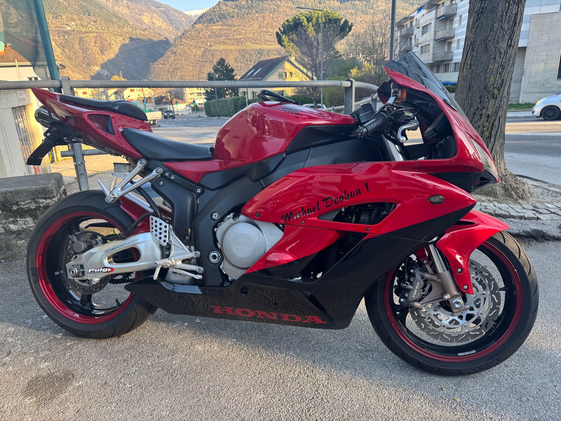 HONDA CBR 1000 RR-image-0