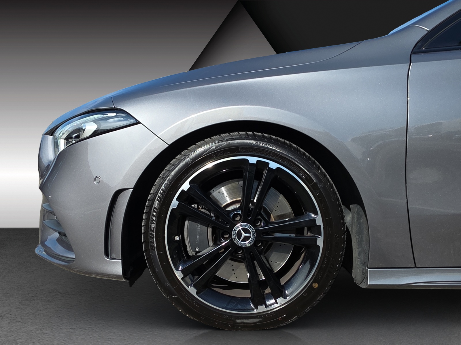 MERCEDES-BENZ A 250 AMG Line 7G-DCT-image-18