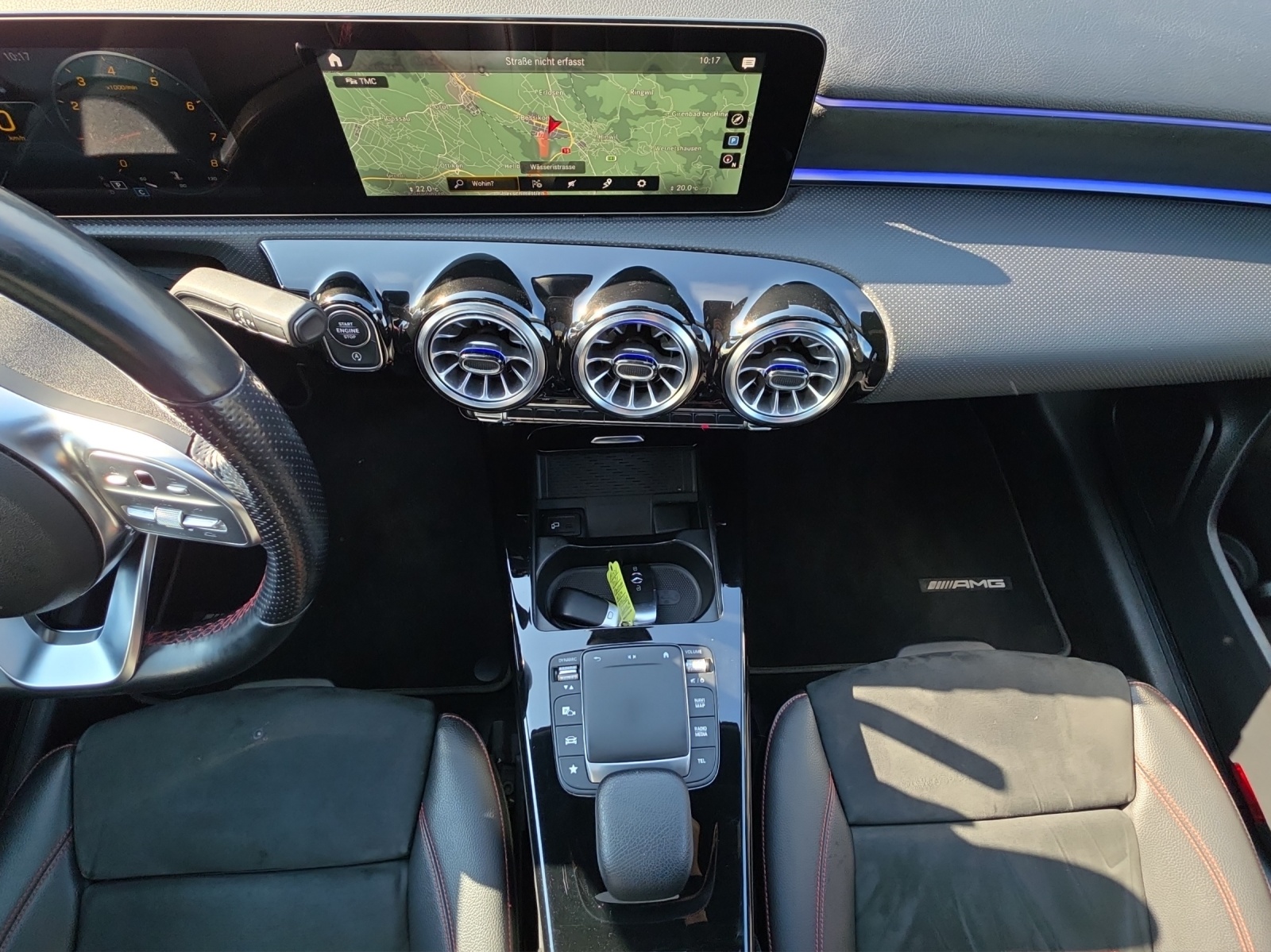 MERCEDES-BENZ A 250 AMG Line 7G-DCT-image-11