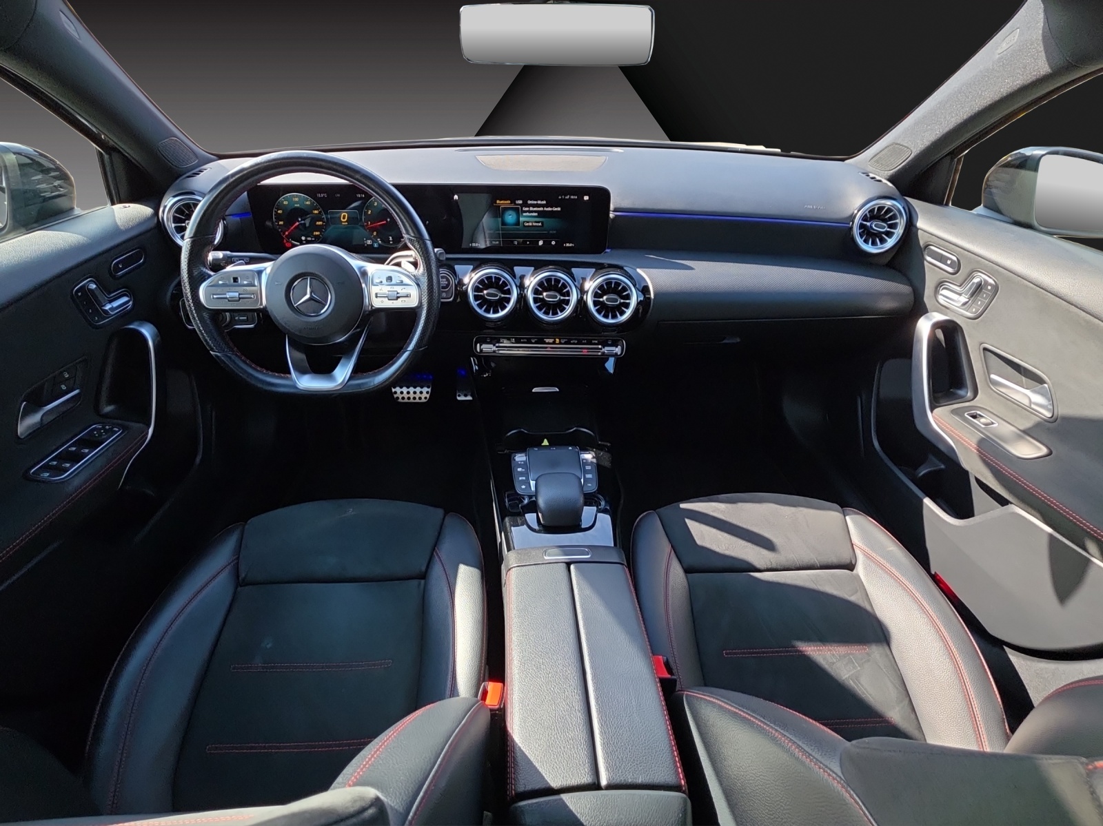 MERCEDES-BENZ A 250 AMG Line 7G-DCT-image-9