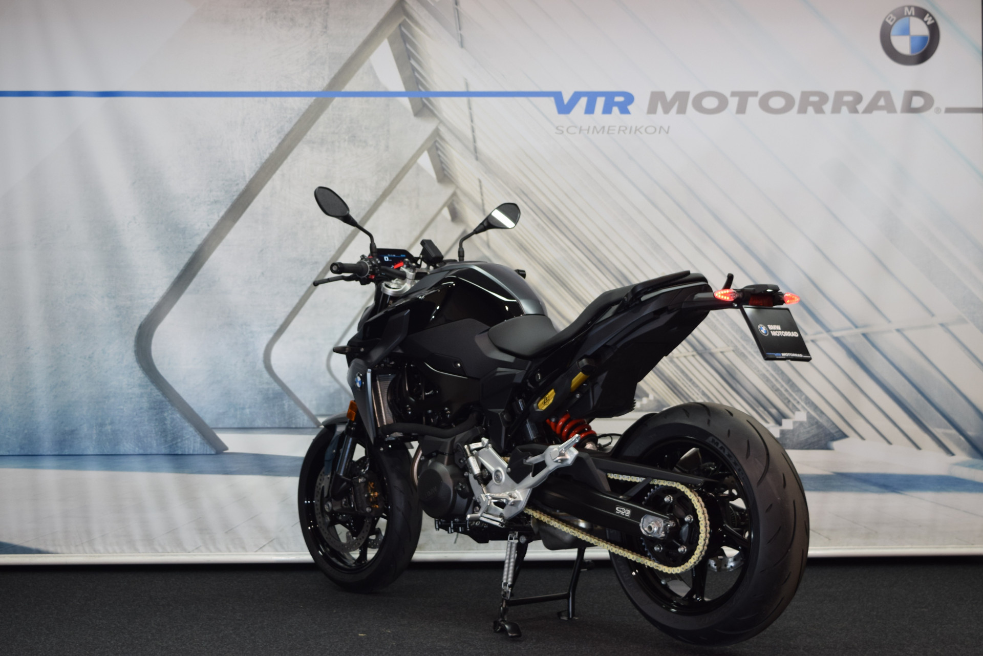 BMW F 900 R A2 Triple Black Vollausstattung 35kW-image-3