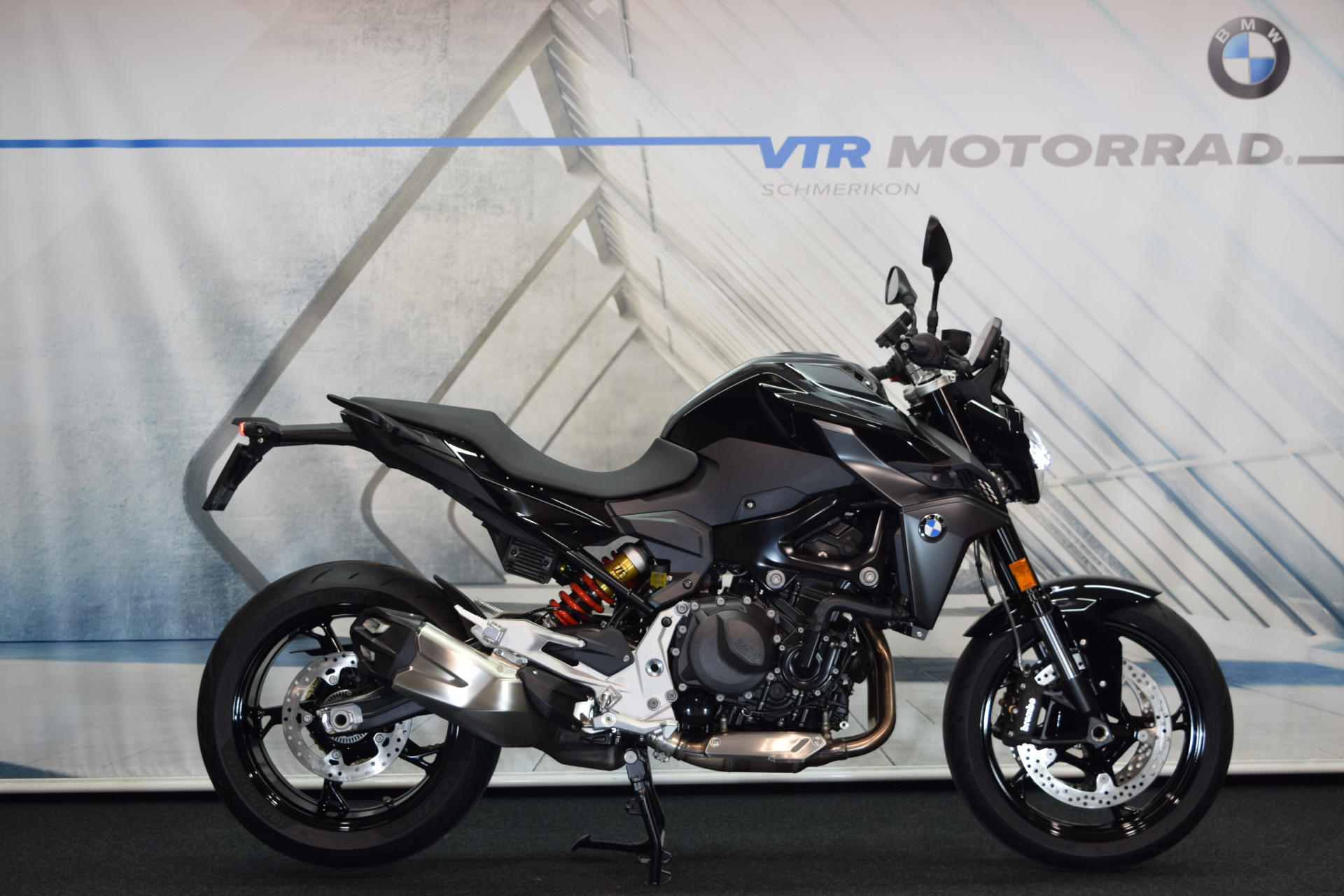 BMW F 900 R A2 Triple Black Vollausstattung 35kW-image-1