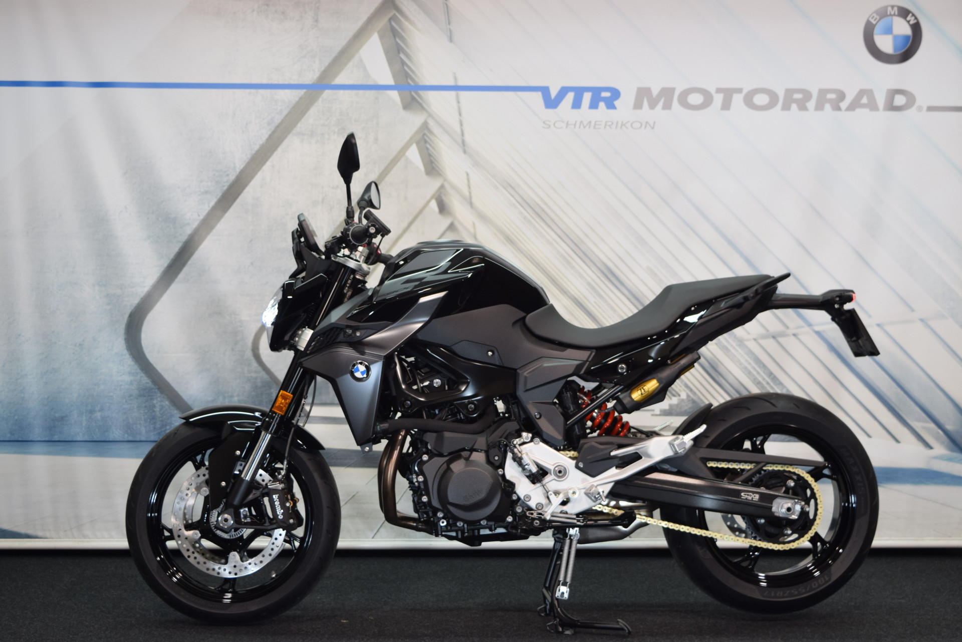 BMW F 900 R A2 Triple Black Vollausstattung 35kW-image-4