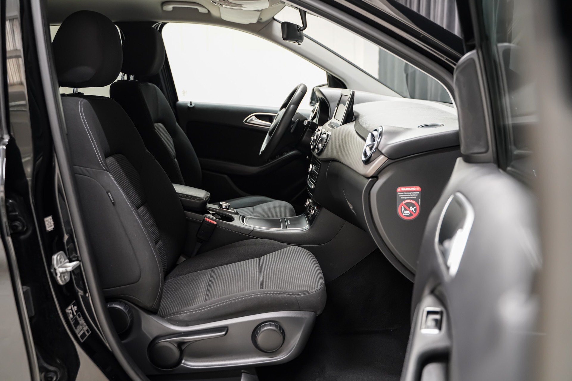MERCEDES-BENZ B 180 CDI Urban 7G-DCT-image-15