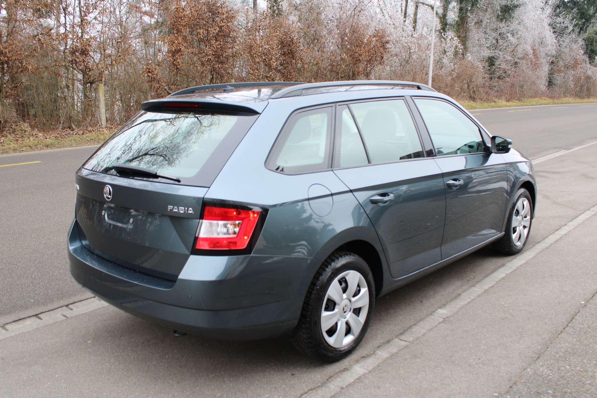 SKODA Fabia 1.2 TSI Ambition DSG-showroom-element-3