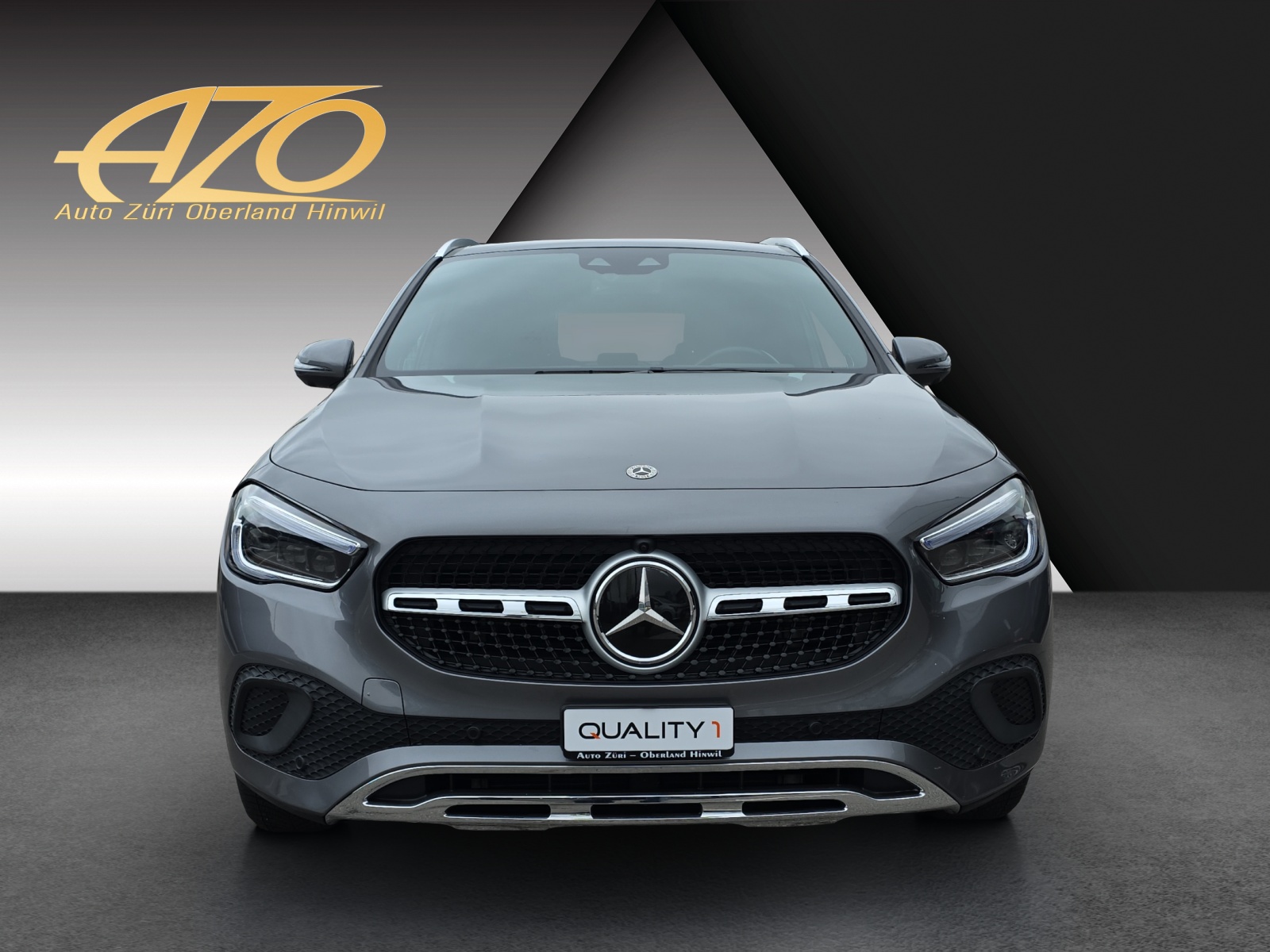 MERCEDES-BENZ GLA 250 4Matic Progressive 8G-DCT-showroom-element-1