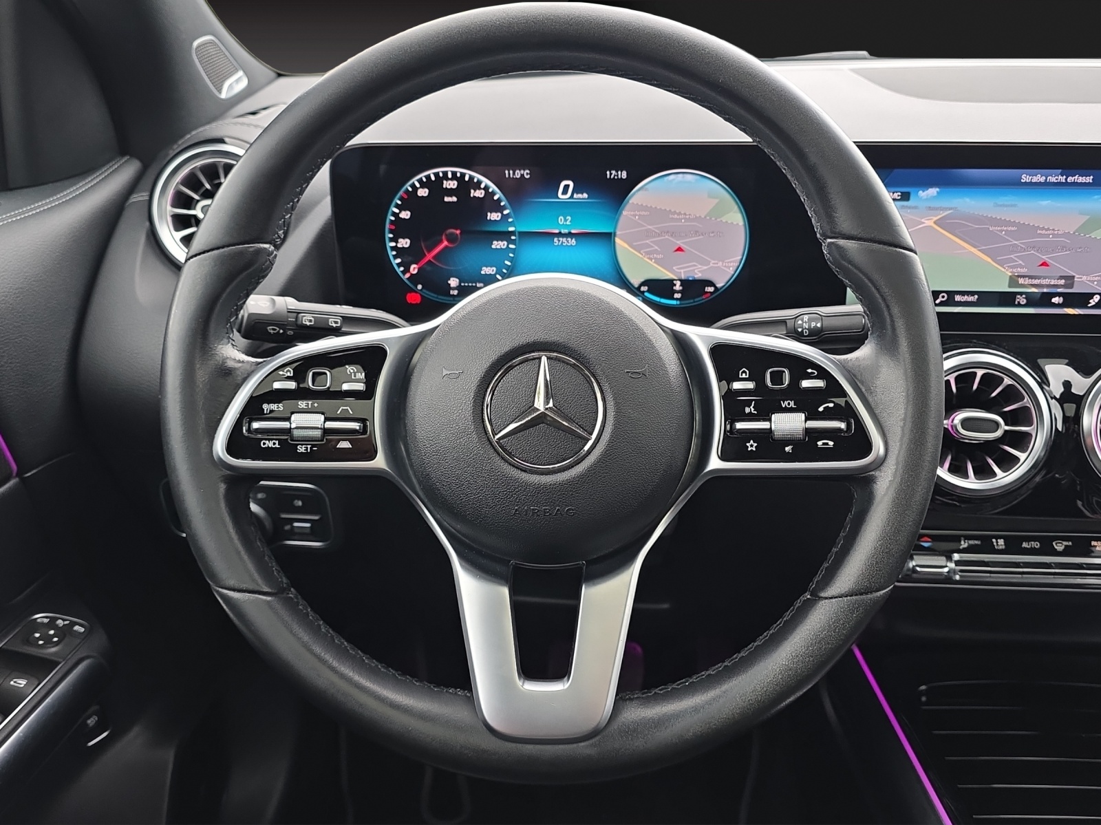 MERCEDES-BENZ GLA 250 4Matic Progressive 8G-DCT-image-8