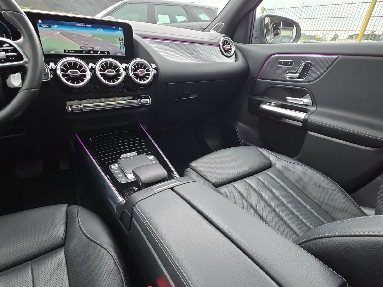 MERCEDES-BENZ GLA 250 4Matic Progressive 8G-DCT-image-12