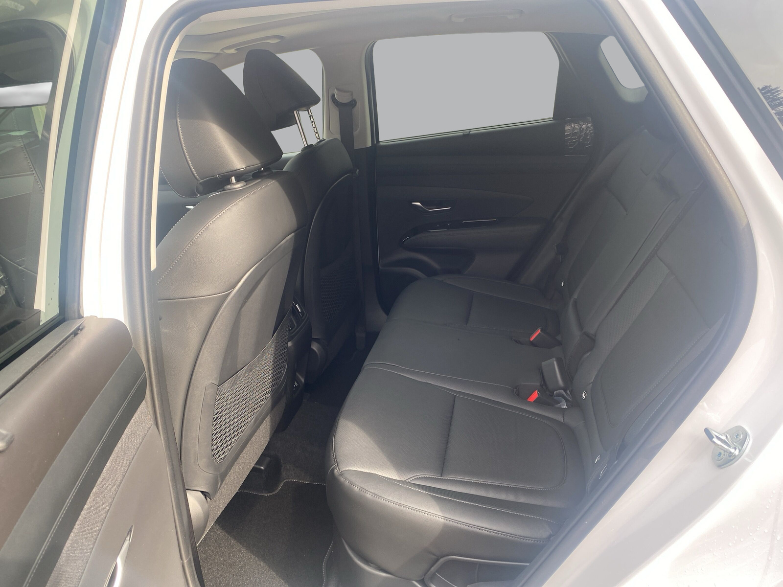 HYUNDAI Tucson 1.6 TGDI HEV Swiss Edition 4WD-image-5