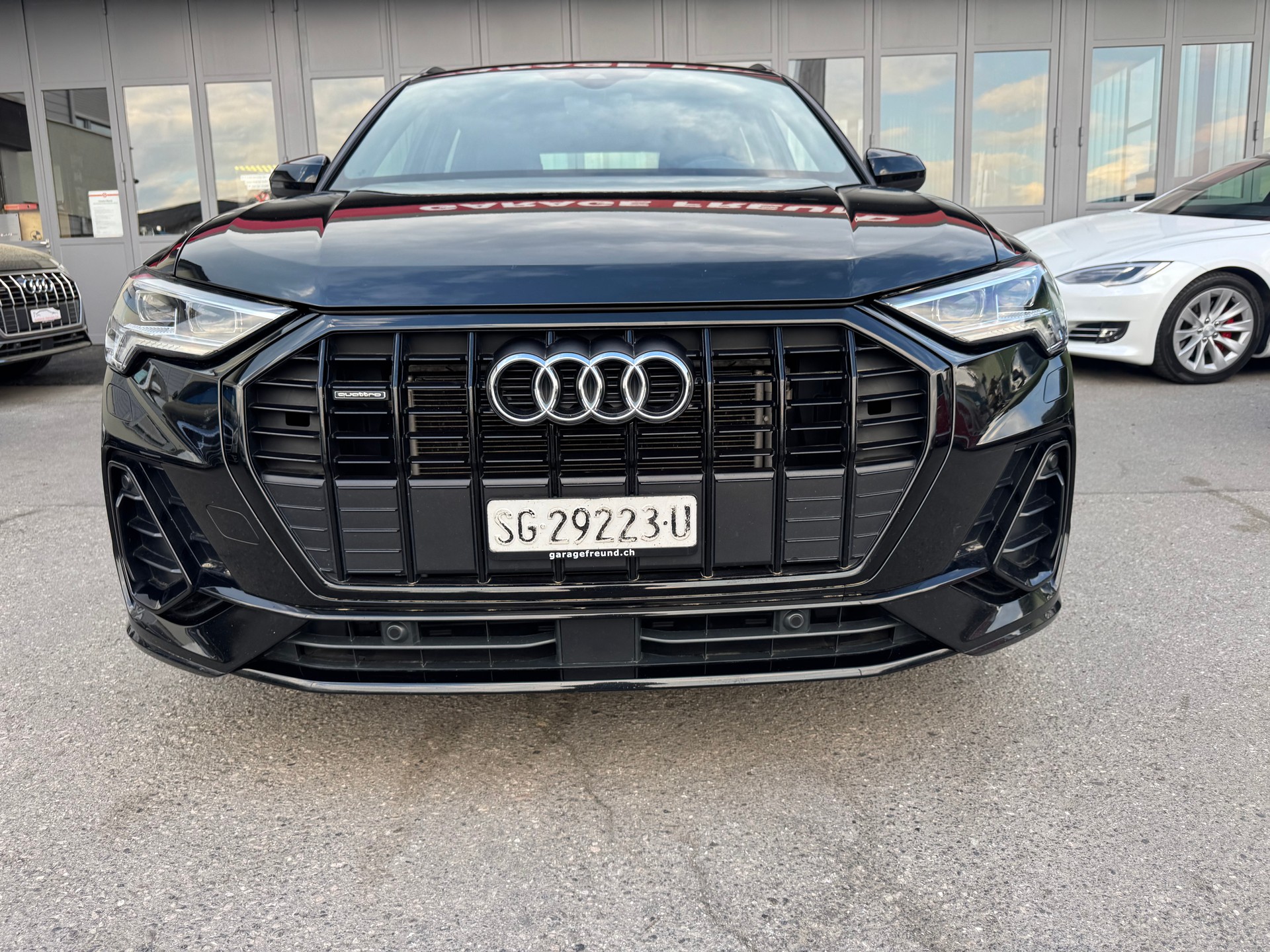AUDI Q3 35 TDI S line Attraction quattro S-tronic-image-2