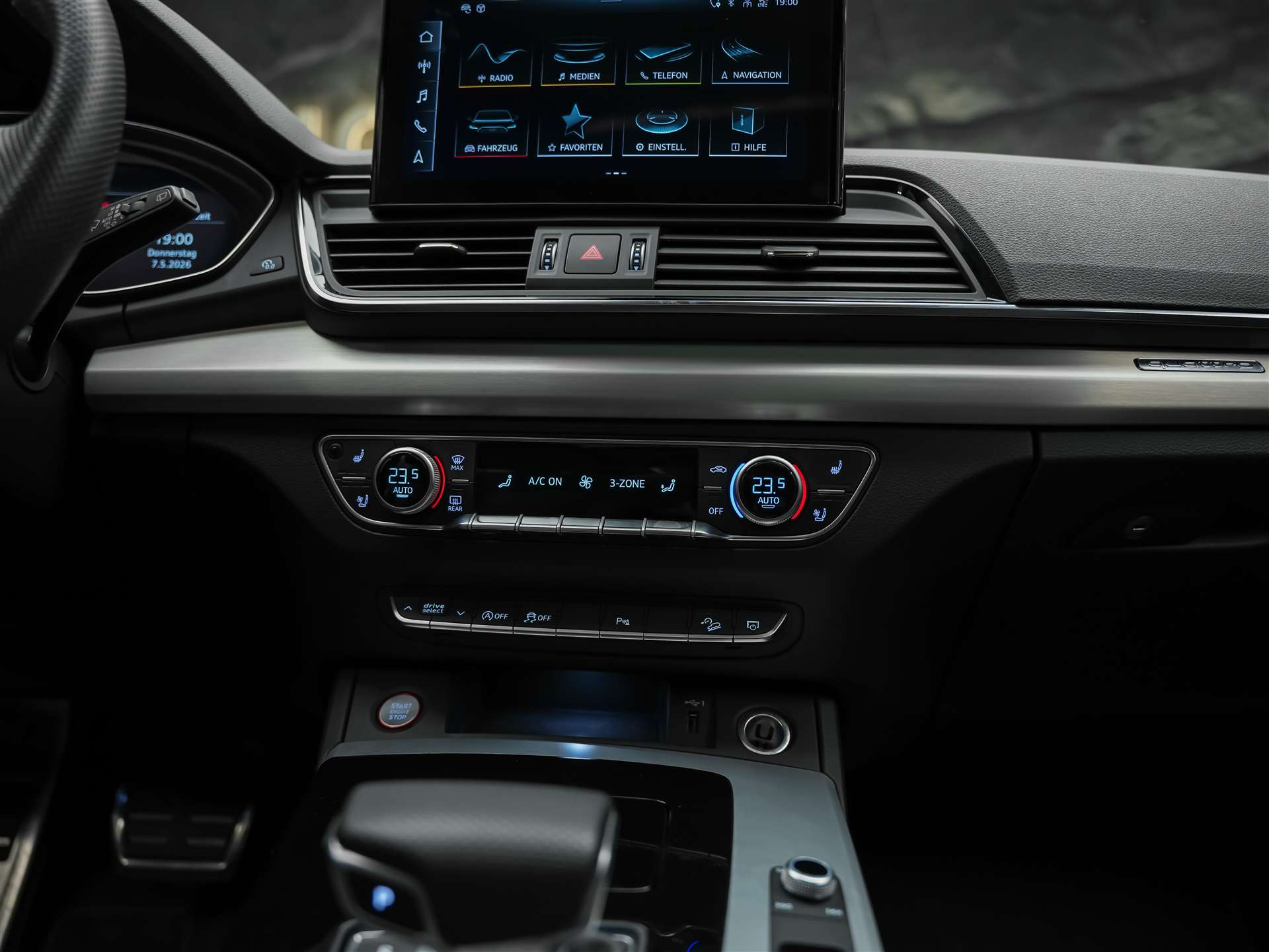 AUDI SQ5 TDI quattro tiptronic *Sitzbelüftung*Panorama*Leder*-image-22