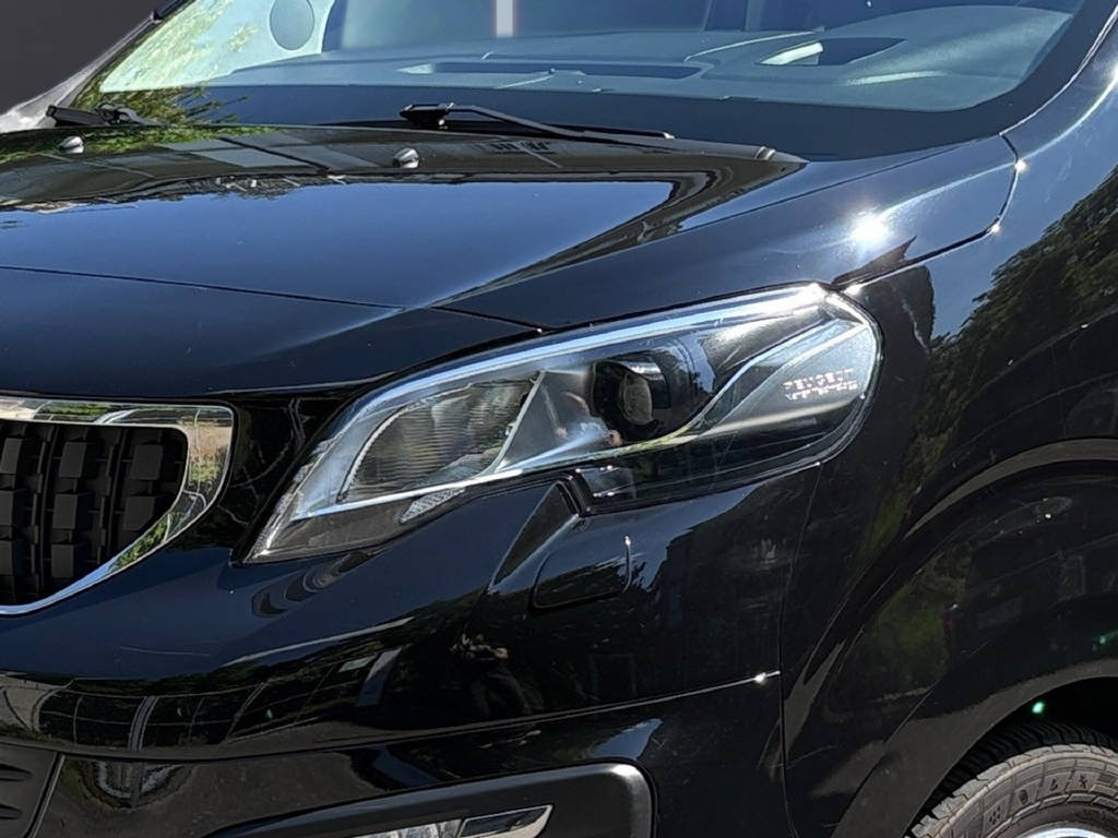 PEUGEOT Traveller Standard 2.0 BlueHDi 180 Allure S/S-image-4