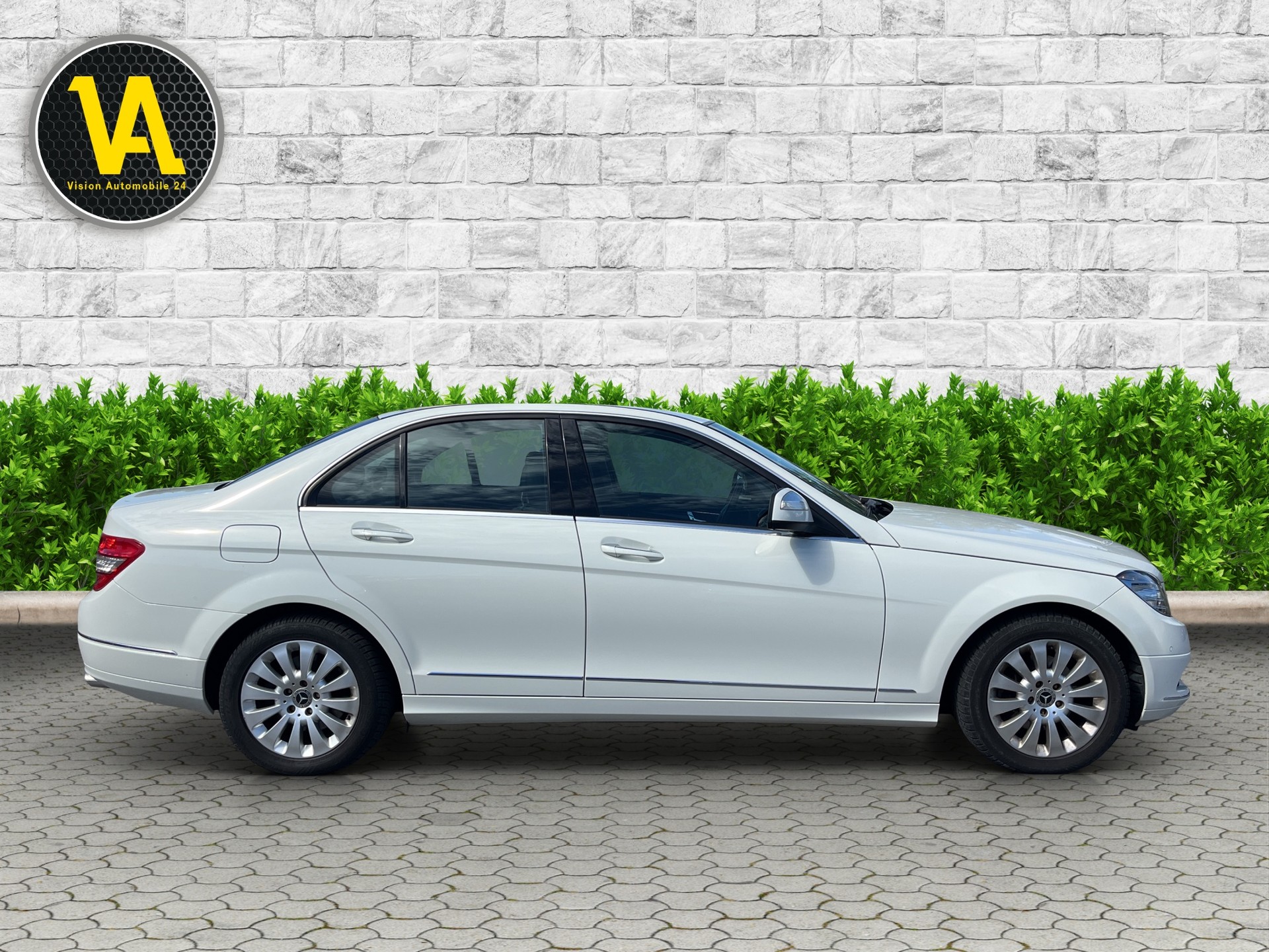 MERCEDES-BENZ C 300 (280) Elégance 4Matic 7G-Tronic-image-4