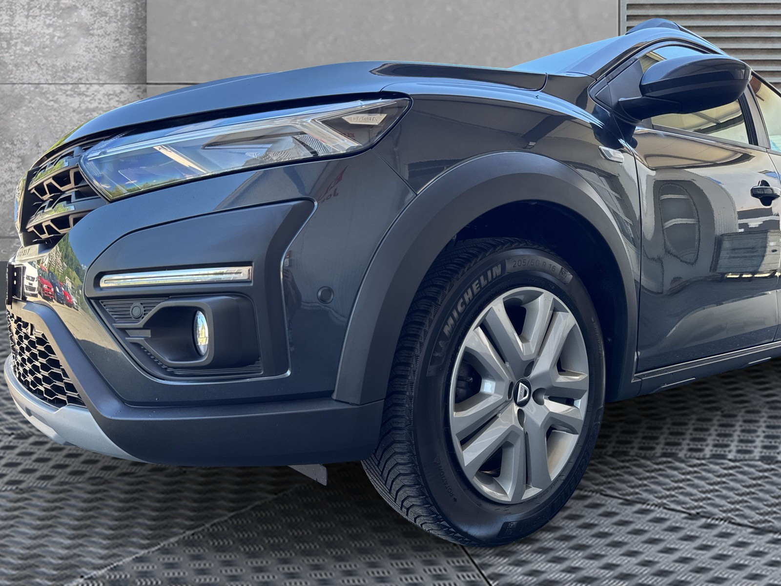 DACIA Sandero Stepway TCe 90 Comfort-image-6
