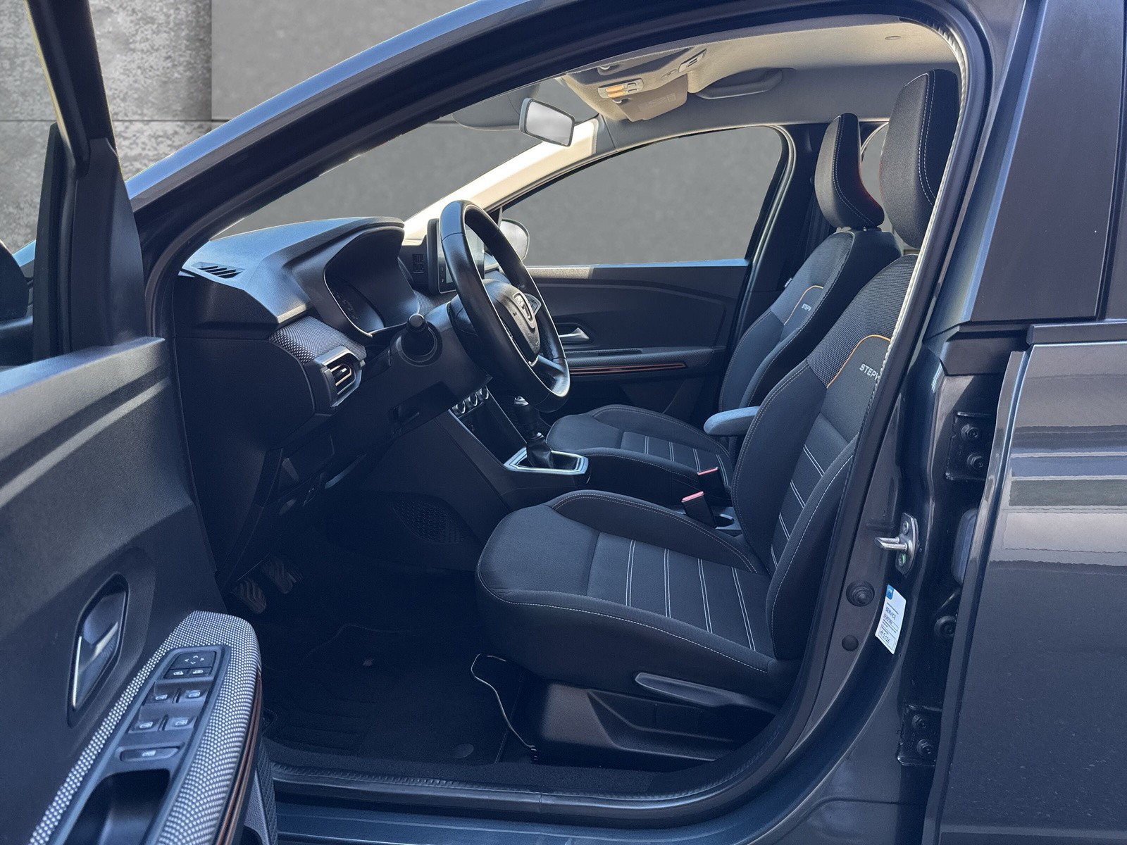 DACIA Sandero Stepway TCe 90 Comfort-image-7