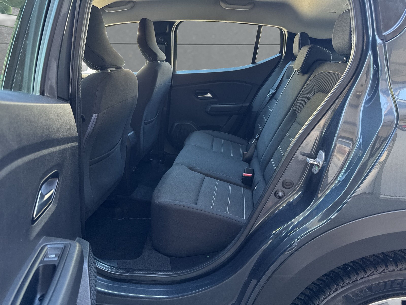 DACIA Sandero Stepway TCe 90 Comfort-image-9