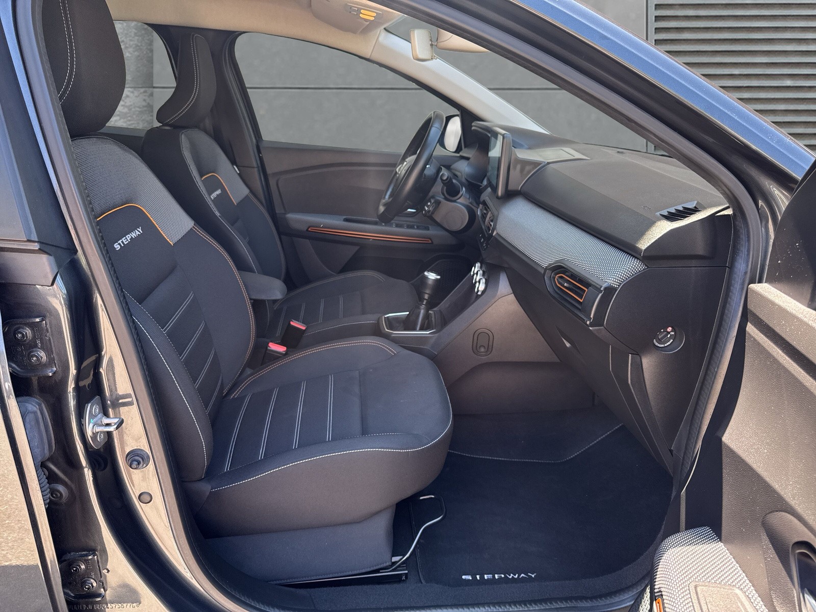 DACIA Sandero Stepway TCe 90 Comfort-image-8