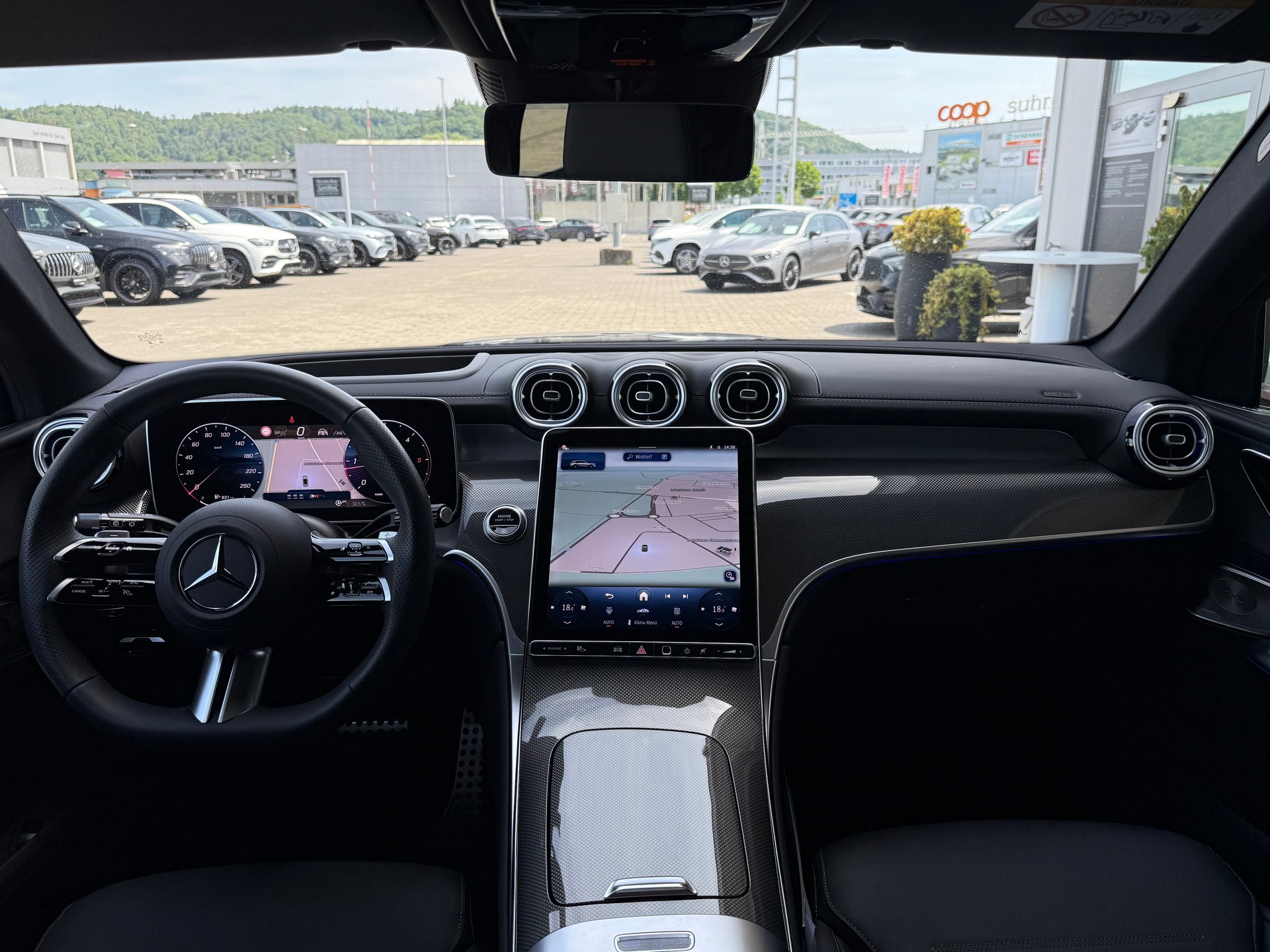 MERCEDES-BENZ GLC 220 d AMG Line 4Matic 9G-Tronic-showroom-element-3
