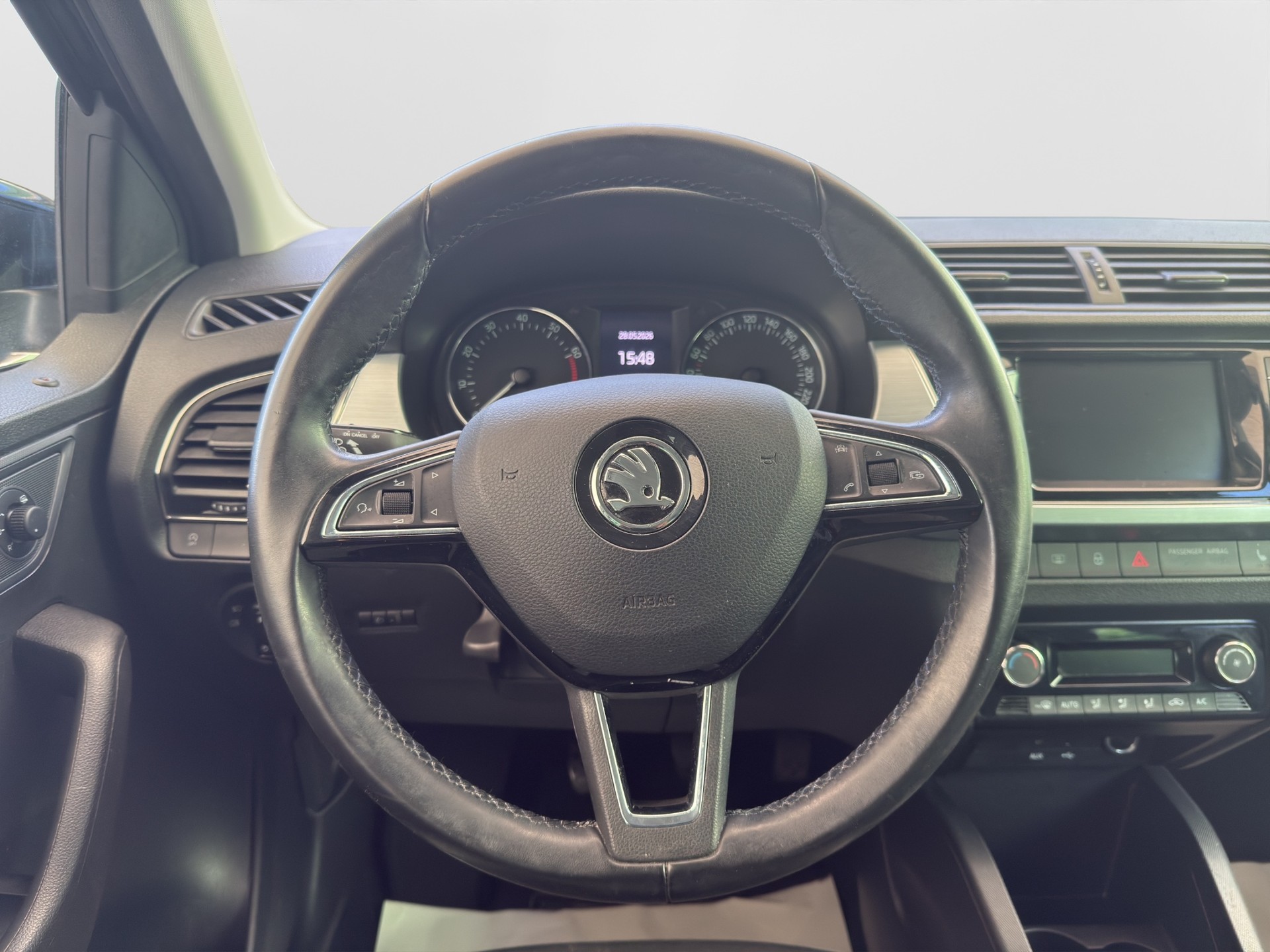SKODA Fabia 1.0 TSI Ambition-image-9