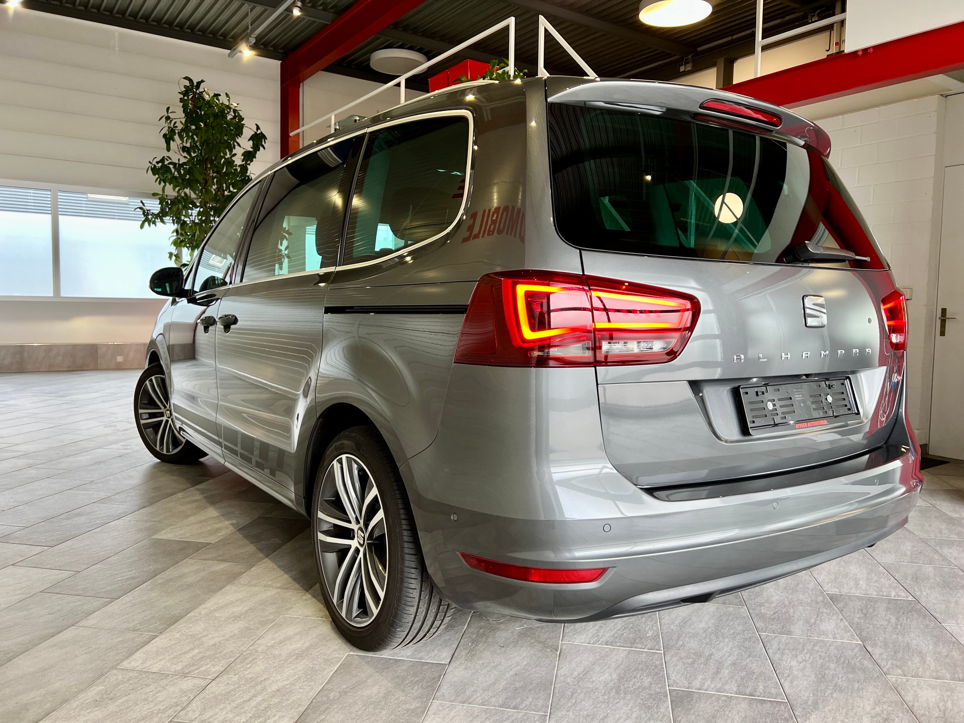SEAT Alhambra 1.4 TSI FR Line DSG-showroom-element-3