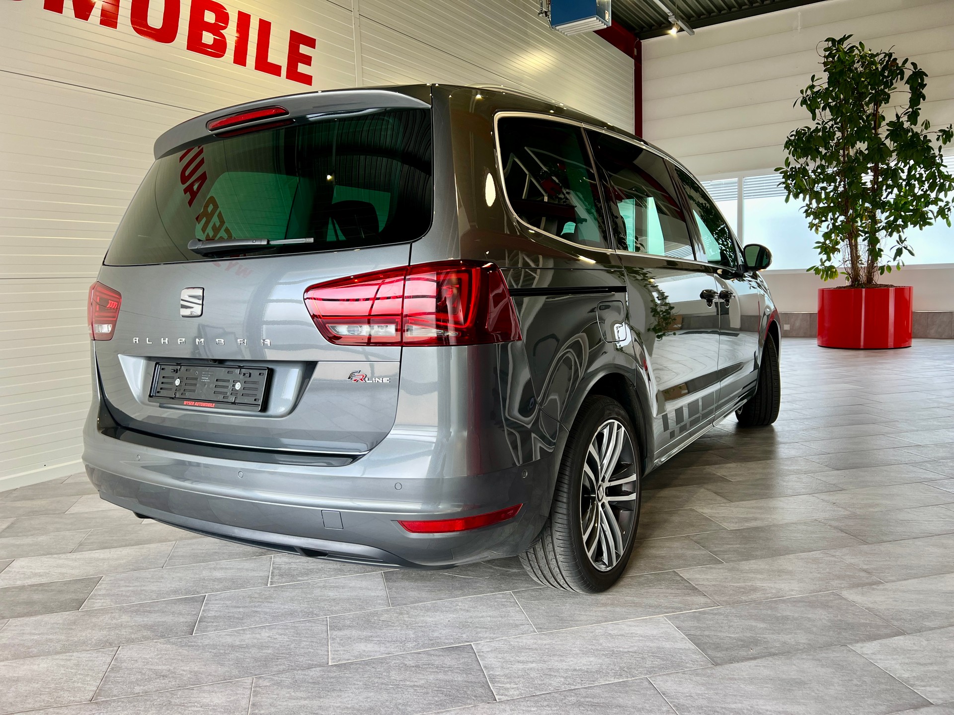 SEAT Alhambra 1.4 TSI FR Line DSG-image-5