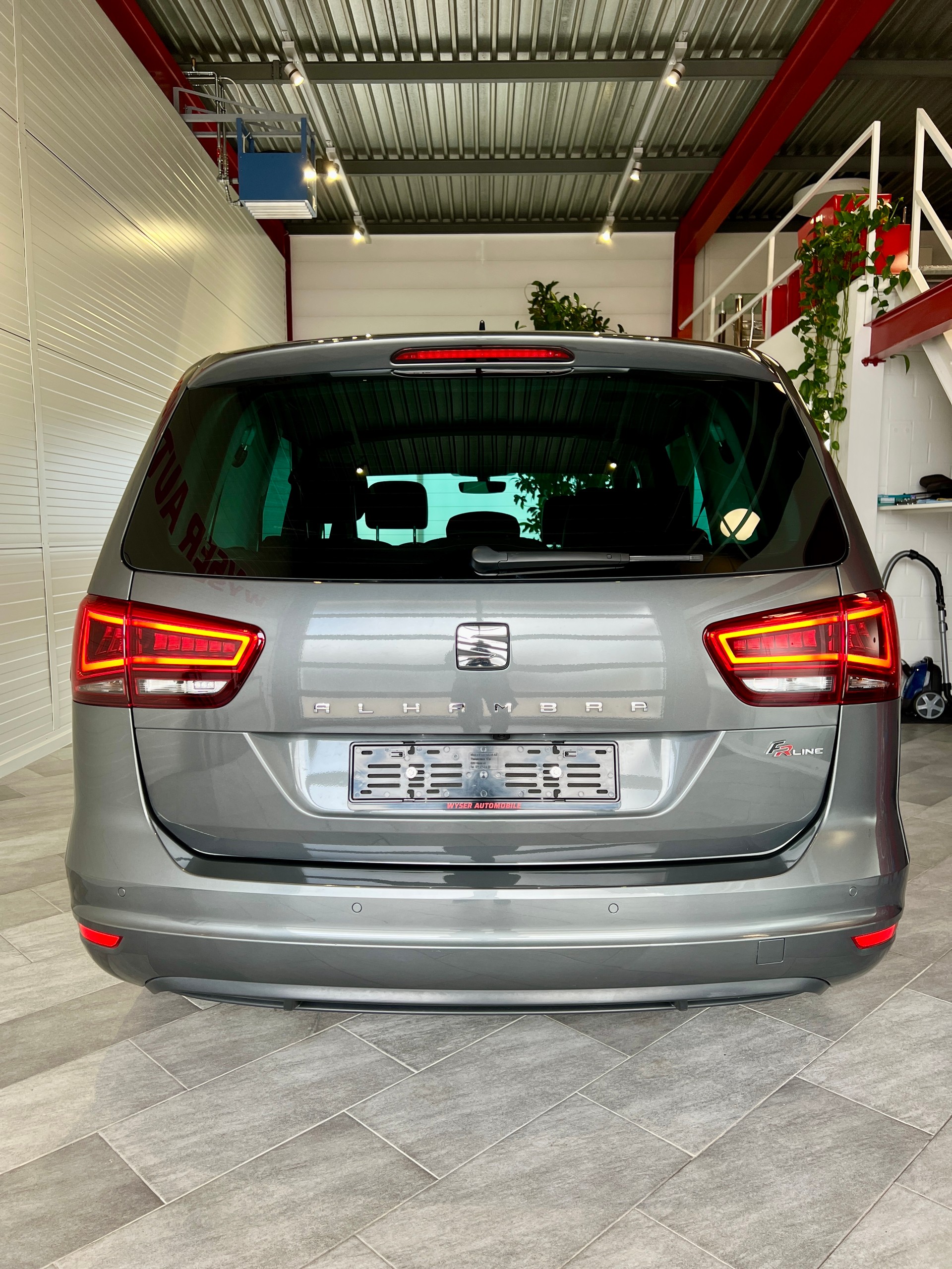 SEAT Alhambra 1.4 TSI FR Line DSG-image-4