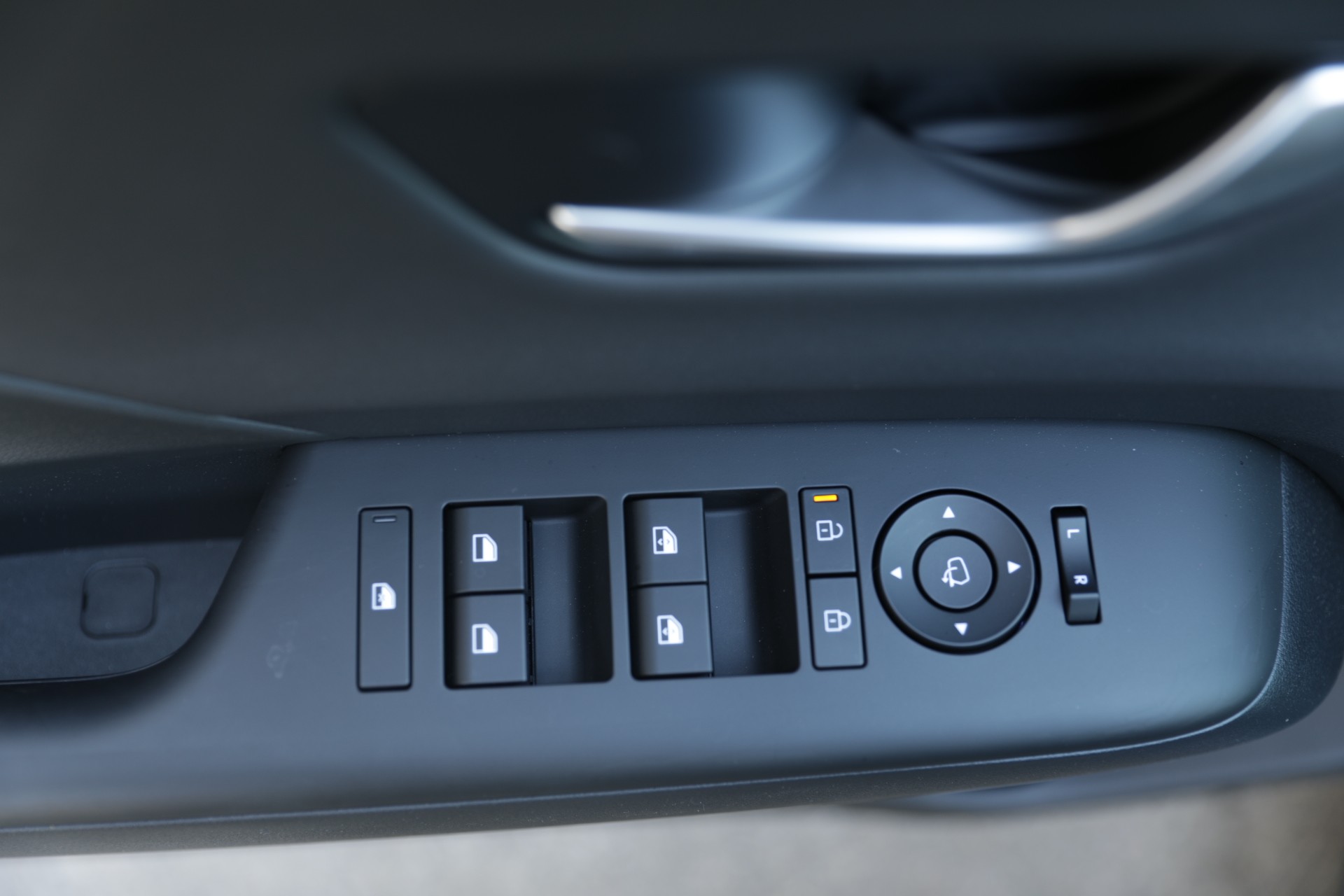 HYUNDAI Kona 1.6 GDi HEV Vertex Swiss Edition DCT-image-11
