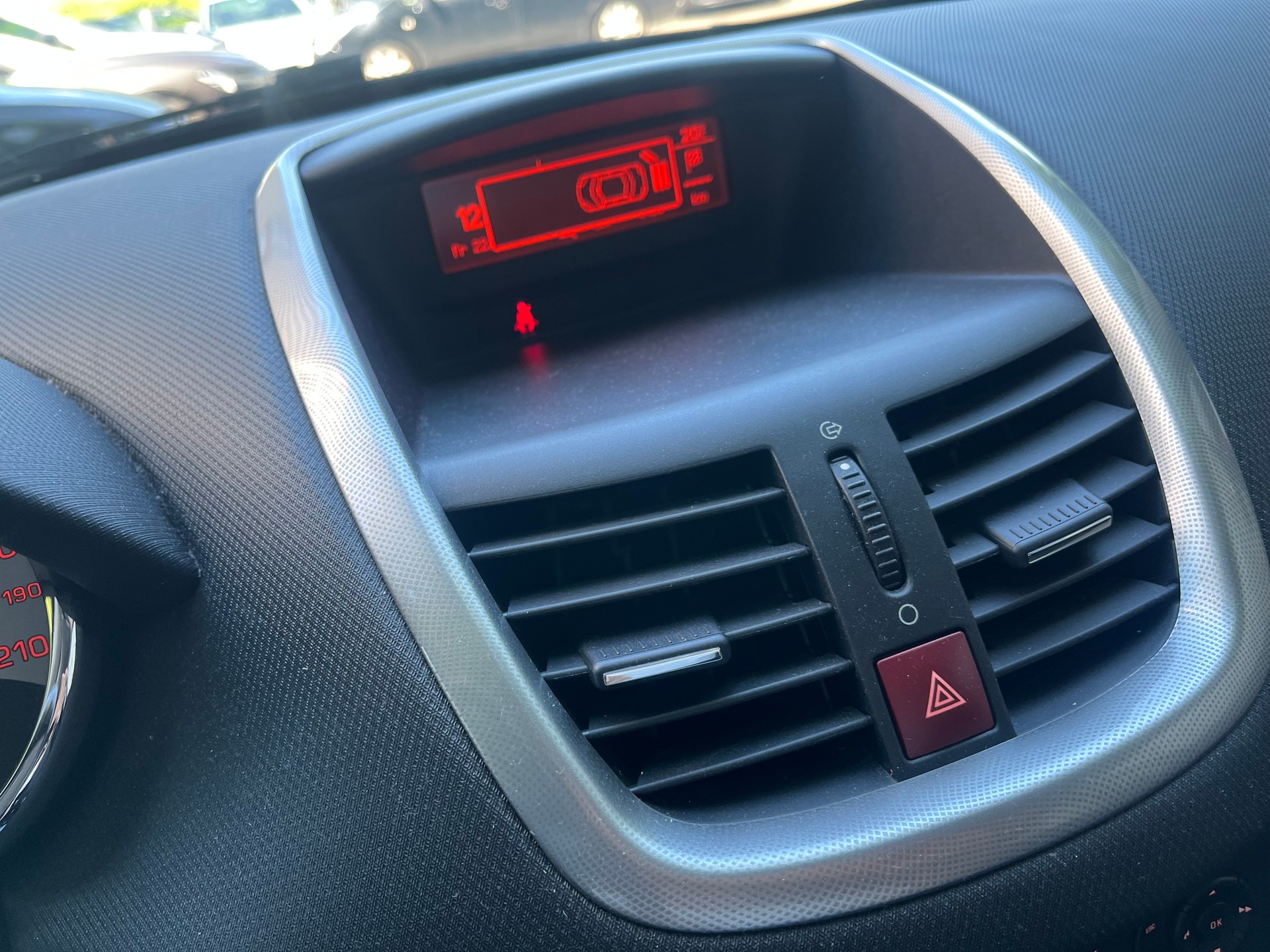 PEUGEOT 207 1.6 16V Sport-image-9