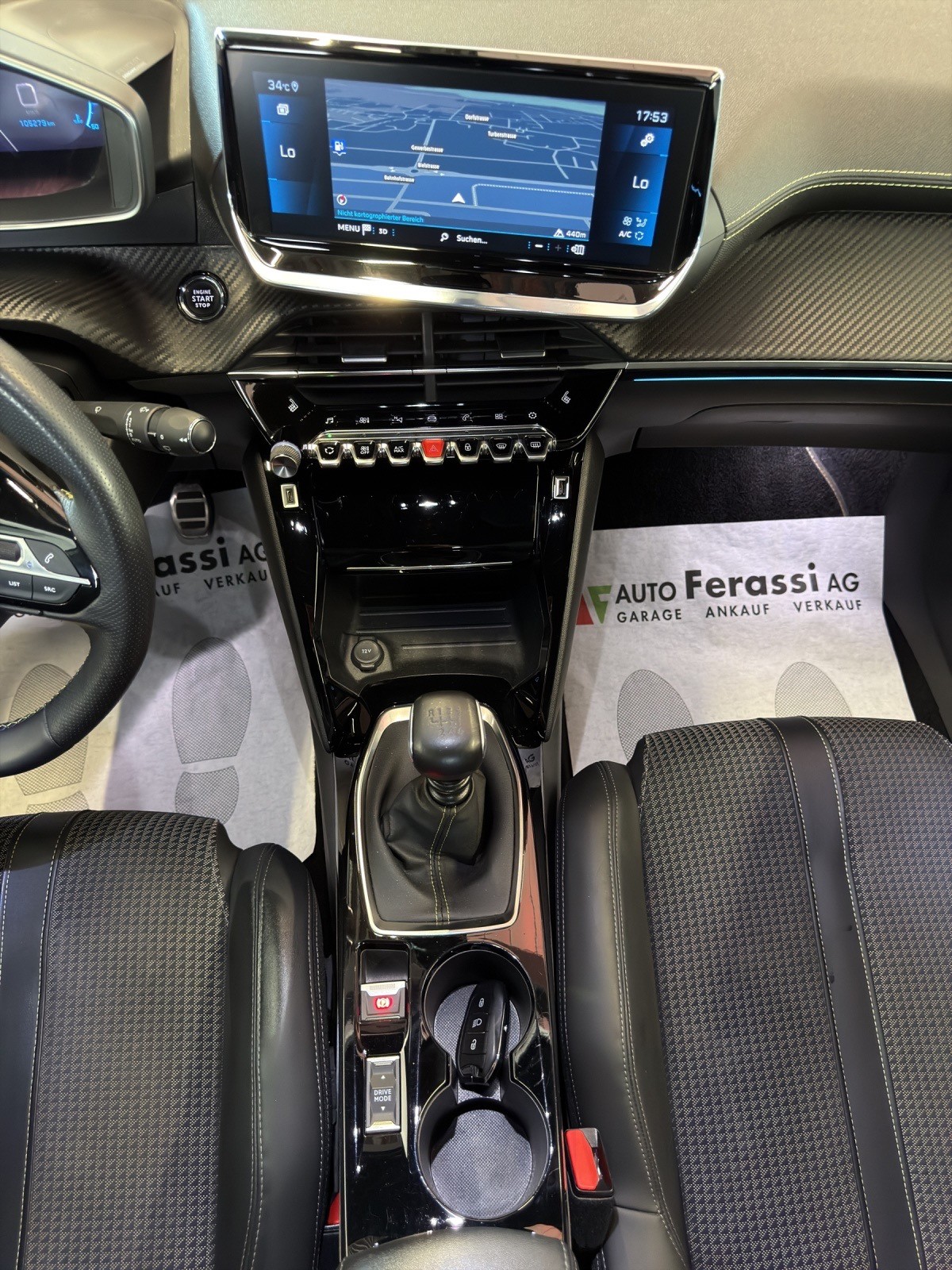 PEUGEOT 2008 1.2 PureTech GT Line-image-19