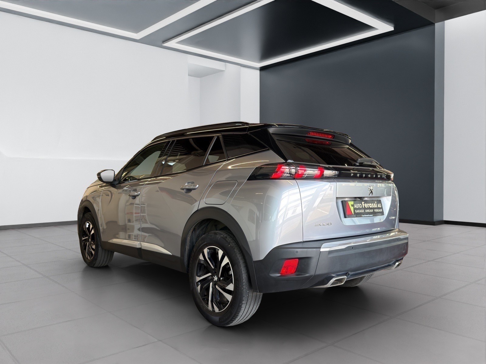 PEUGEOT 2008 1.2 PureTech GT Line-showroom-element-3