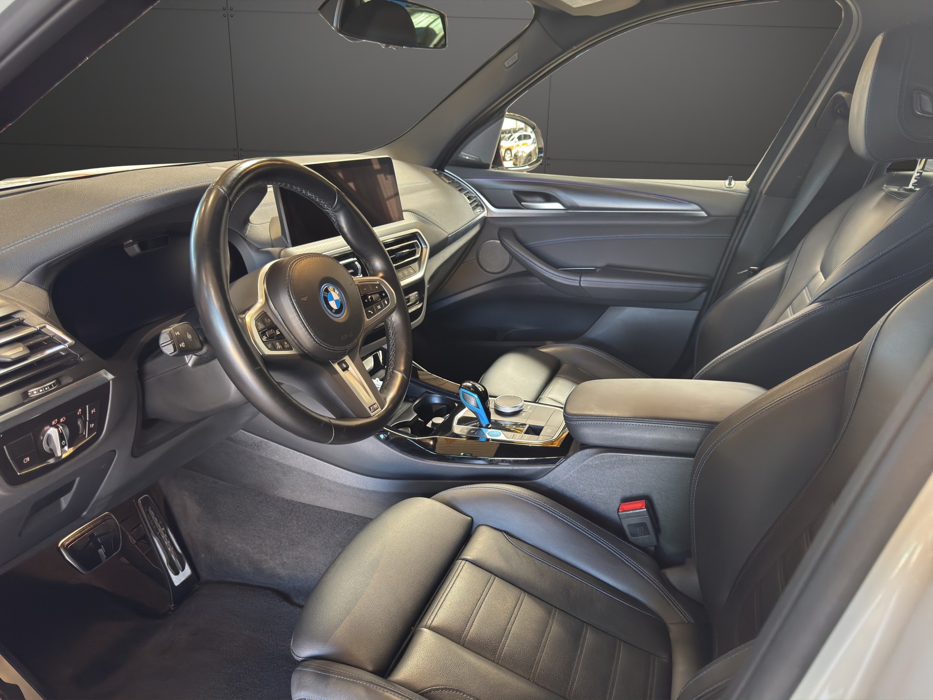 BMW iX3 Impressive-image-8