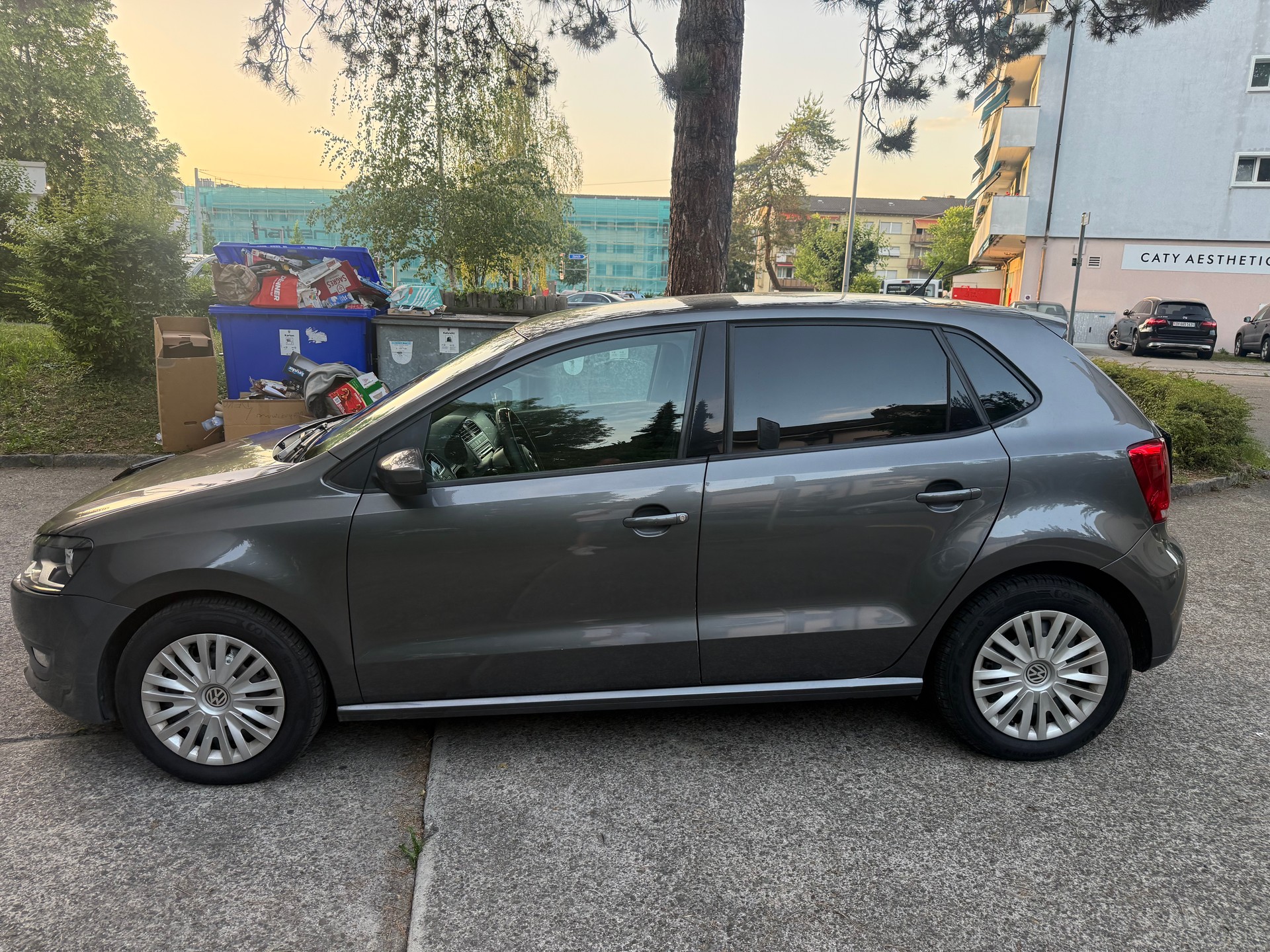 VW Polo 1.6 TDI Trendline-image-4