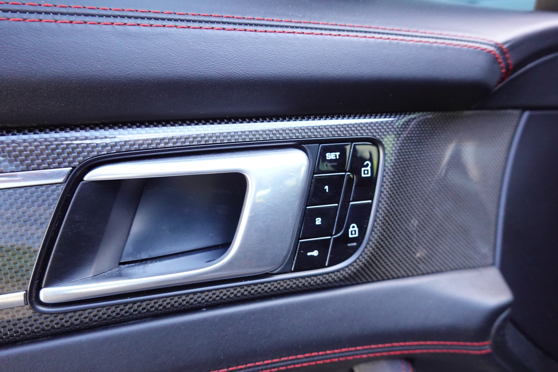 PORSCHE Panamera GTS Sport Turismo PDK "Toit Pano * Roues Directrices * Services Porsche * LED * Son BOSE"-image-22